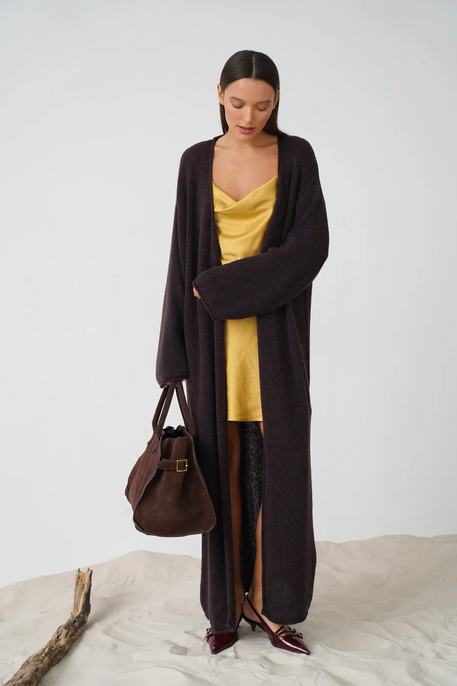 Кардиган миди ажурной вязки цвета горький шоколад фото 4