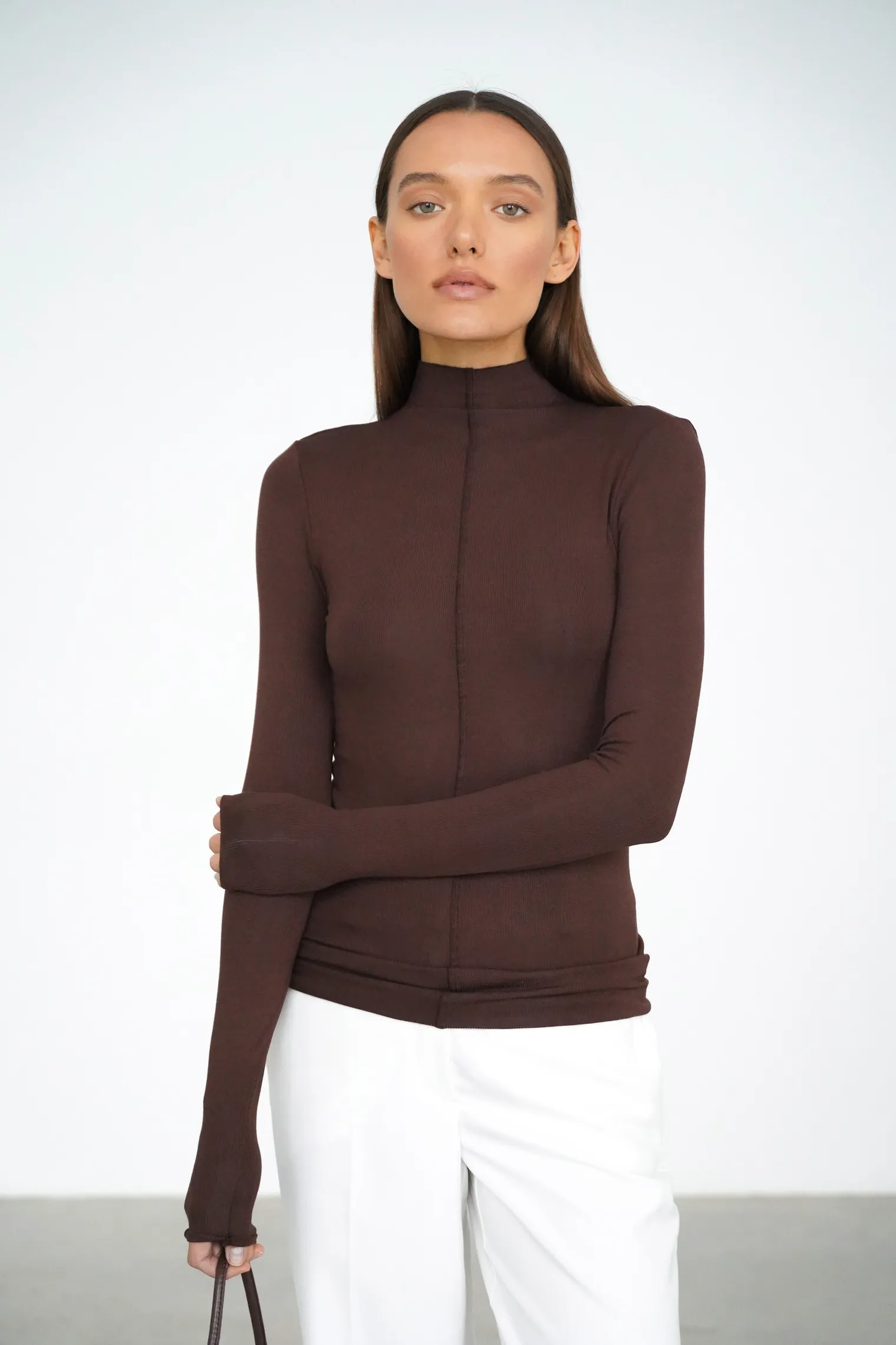 Водолазка в рубчик цвета горький шоколад фото 5