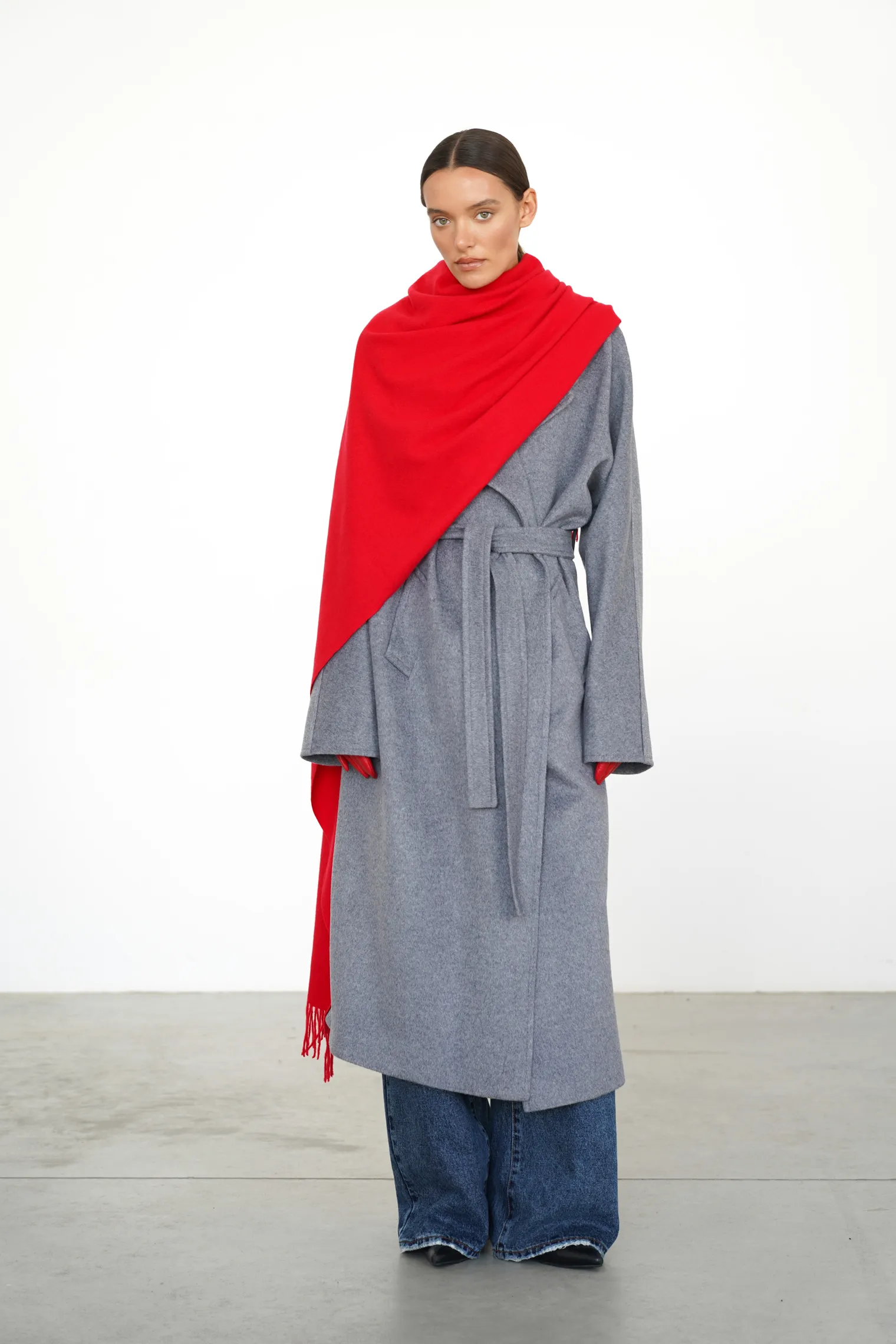 Палантин однотонный из вискозы красного цвета фото 5