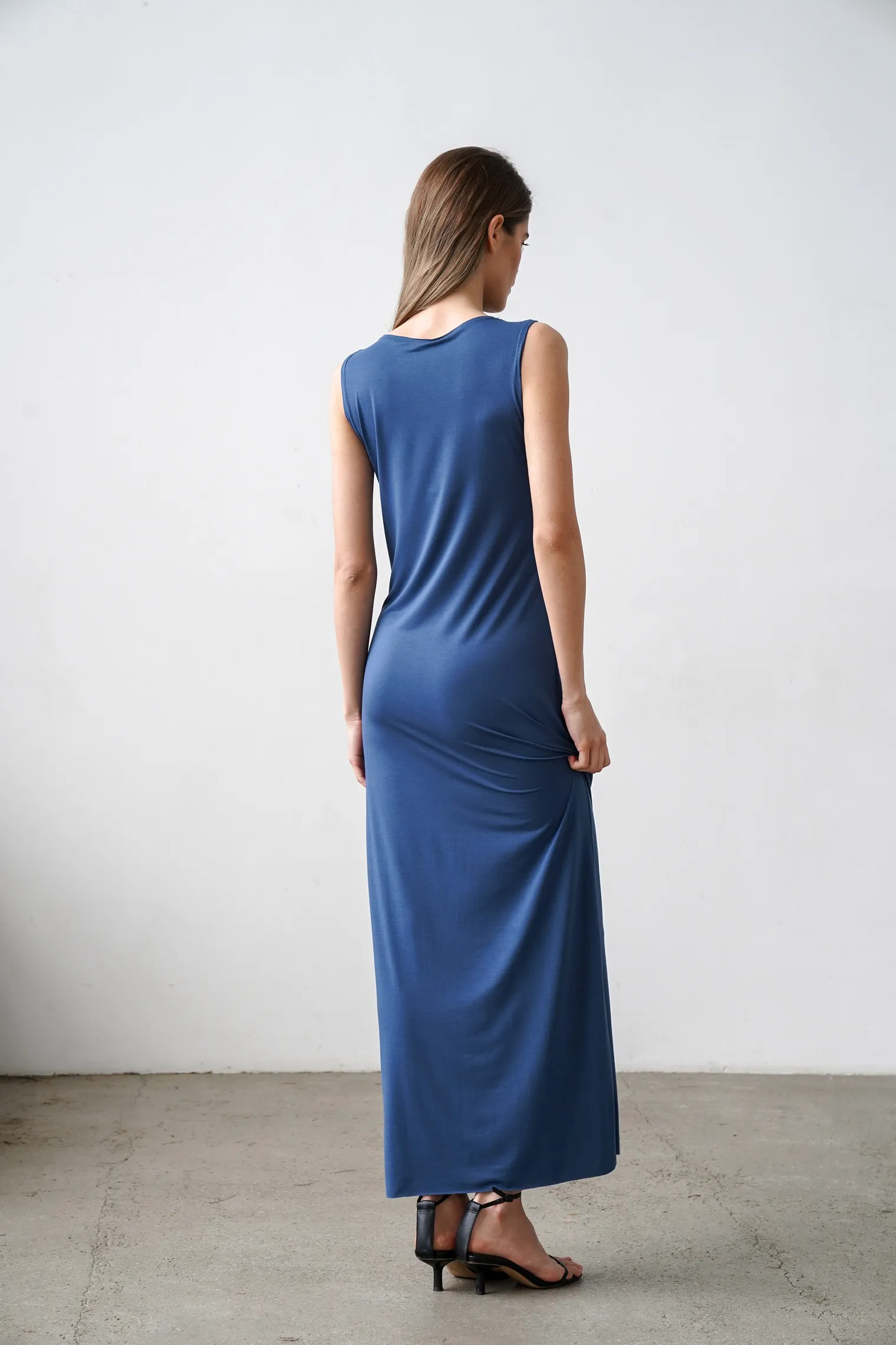 Платье макси цвета синий пепел фото 4