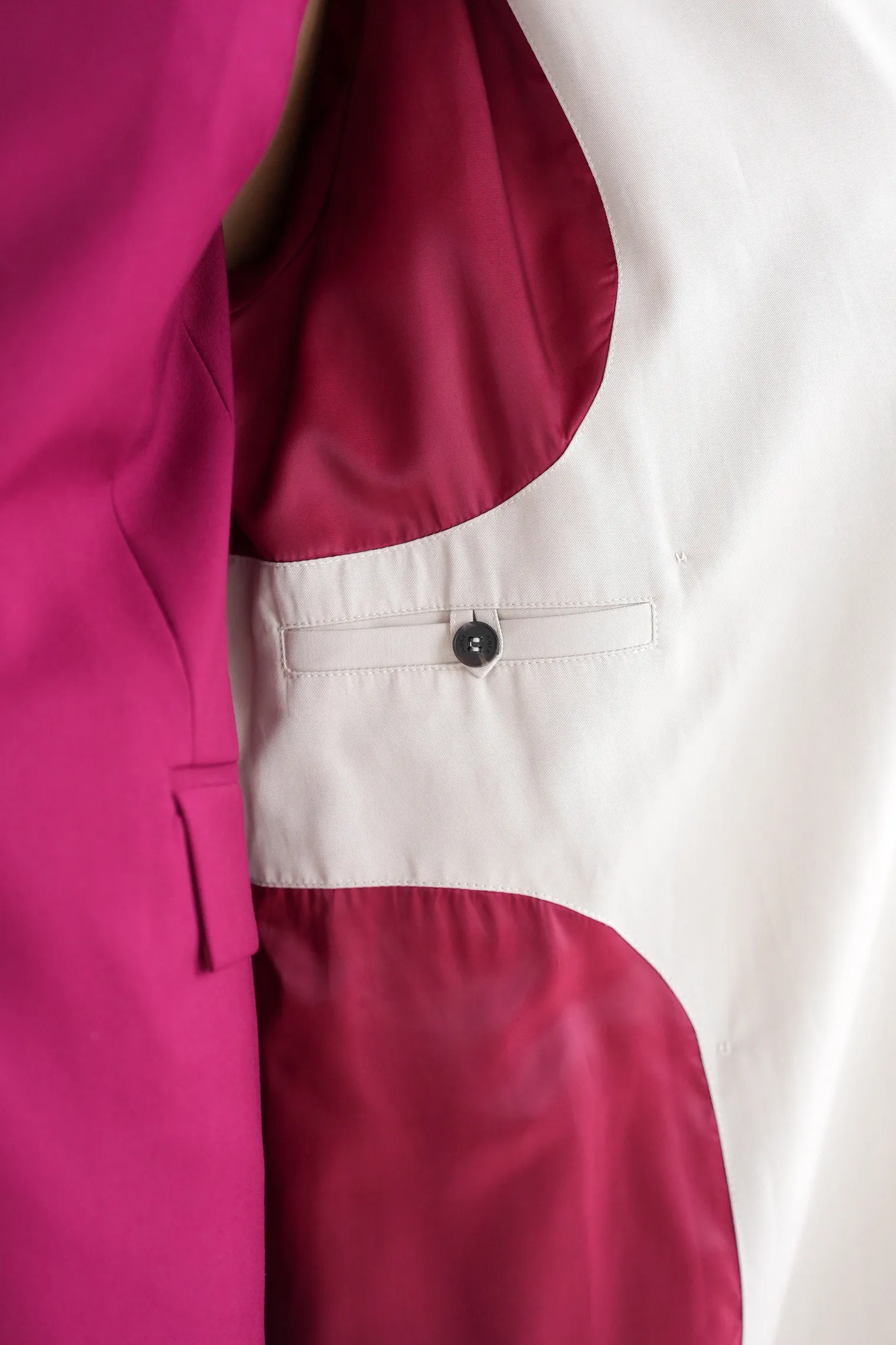 Тренч двубортный с поясом кремового цвета фото 5