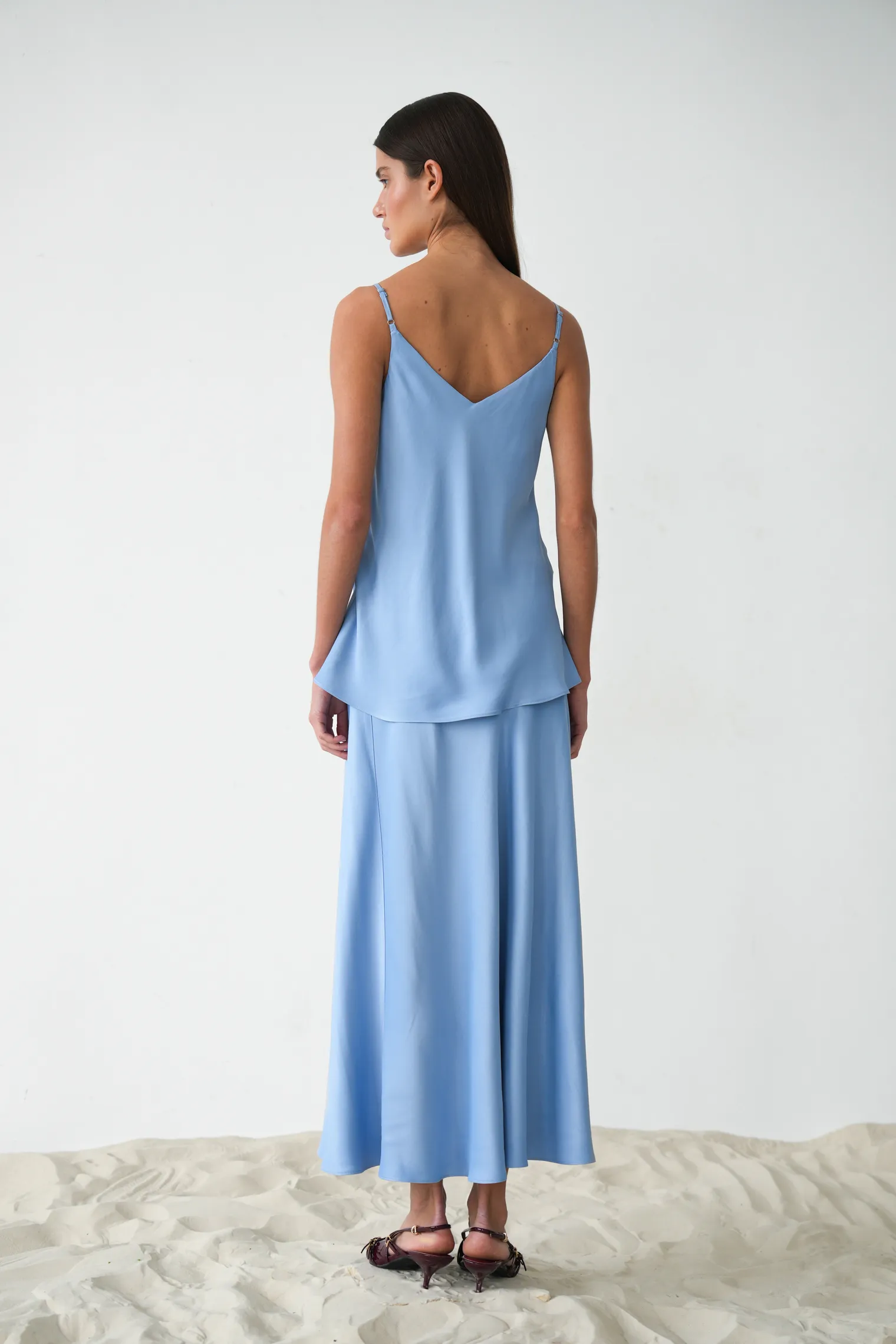 Топ из вискозы на бретелях голубого цвета фото 8