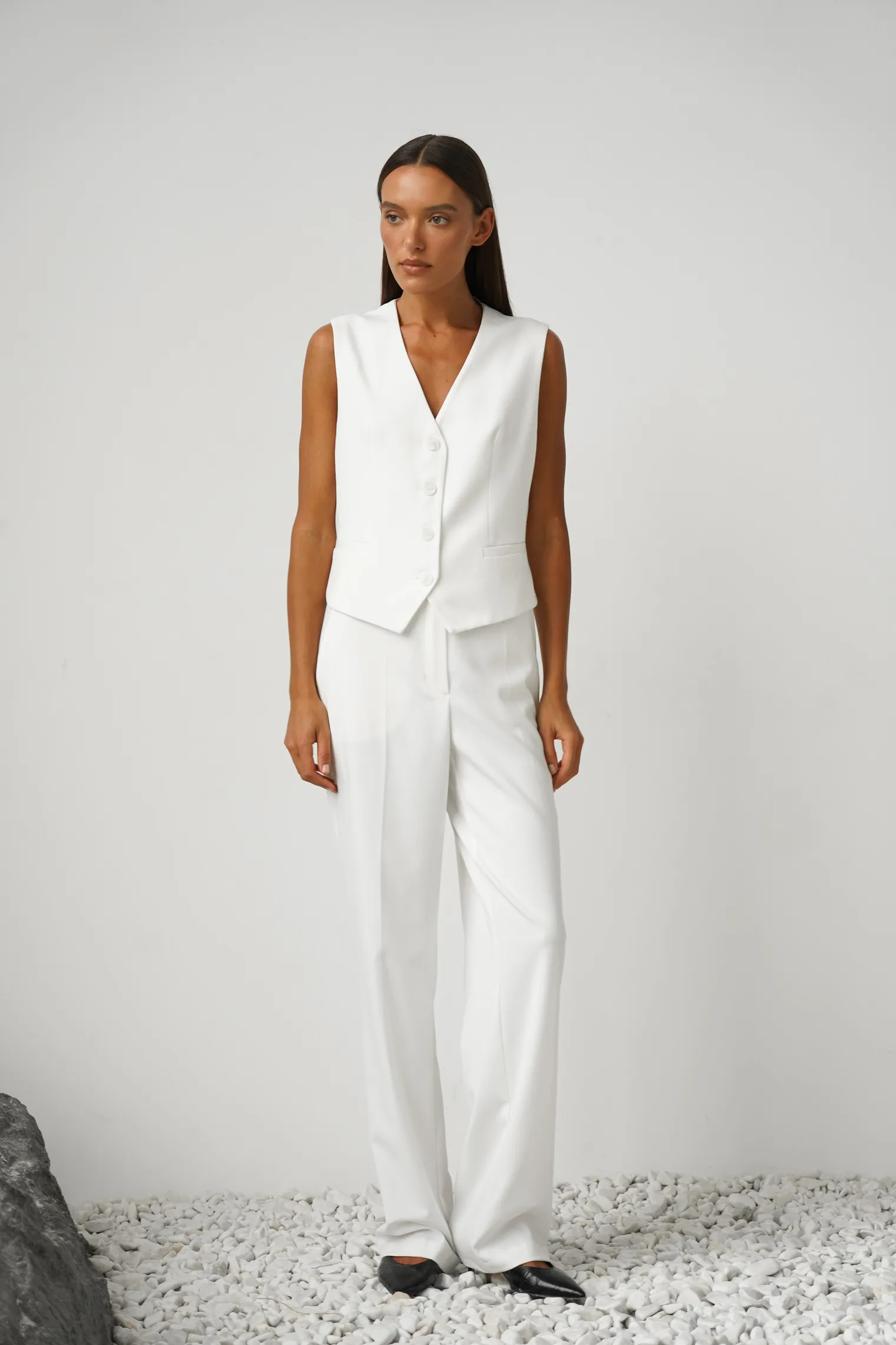 Брюки с завышенной талией прямого кроя белого цвета фото 3