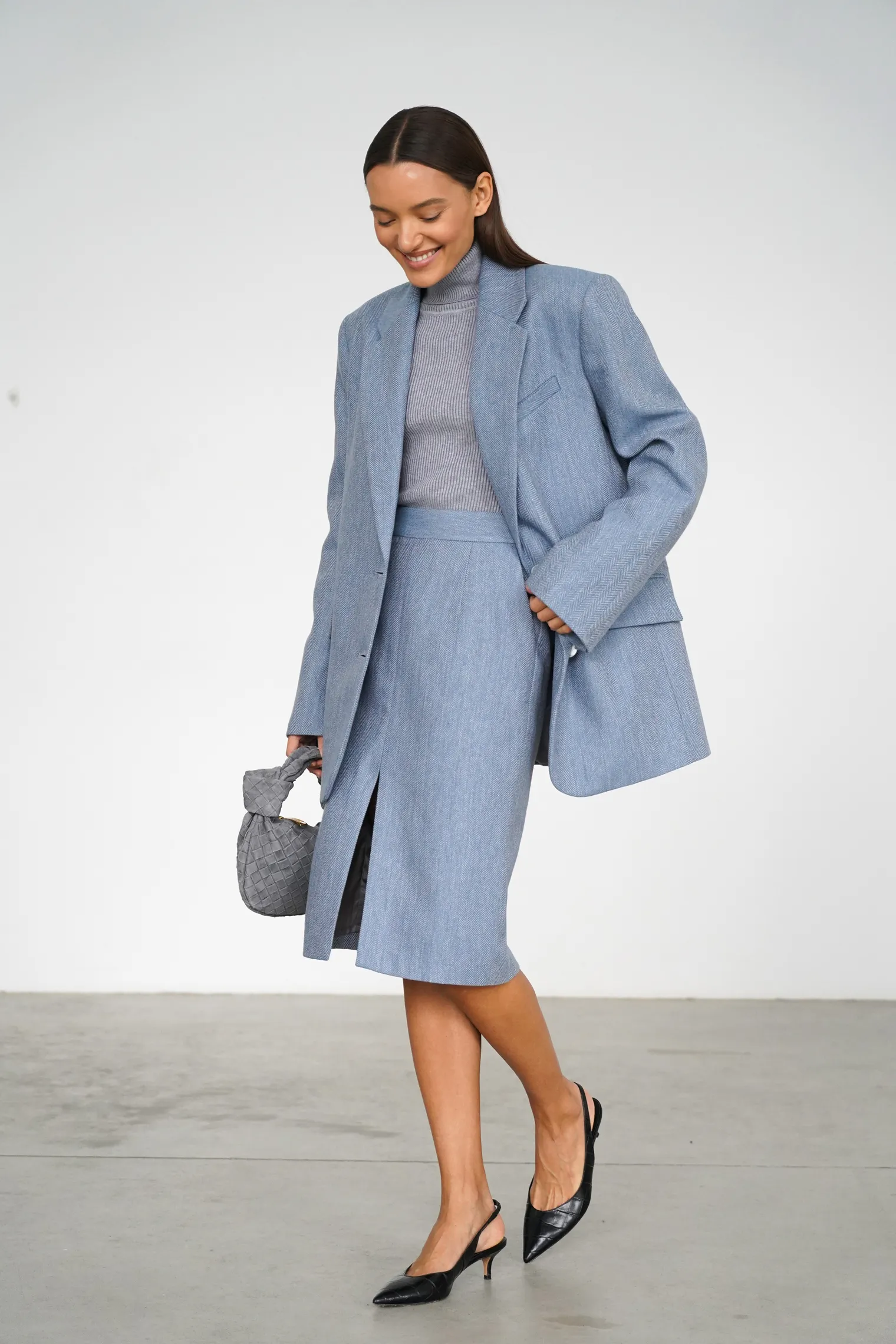 Юбка с разрезом из шерсти в цвете голубой/серый в ёлочку фото 1