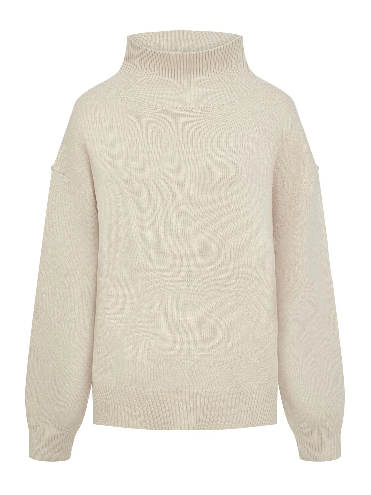 Джемпер мелкой вязки с высоким воротником молочного цвета фото 8