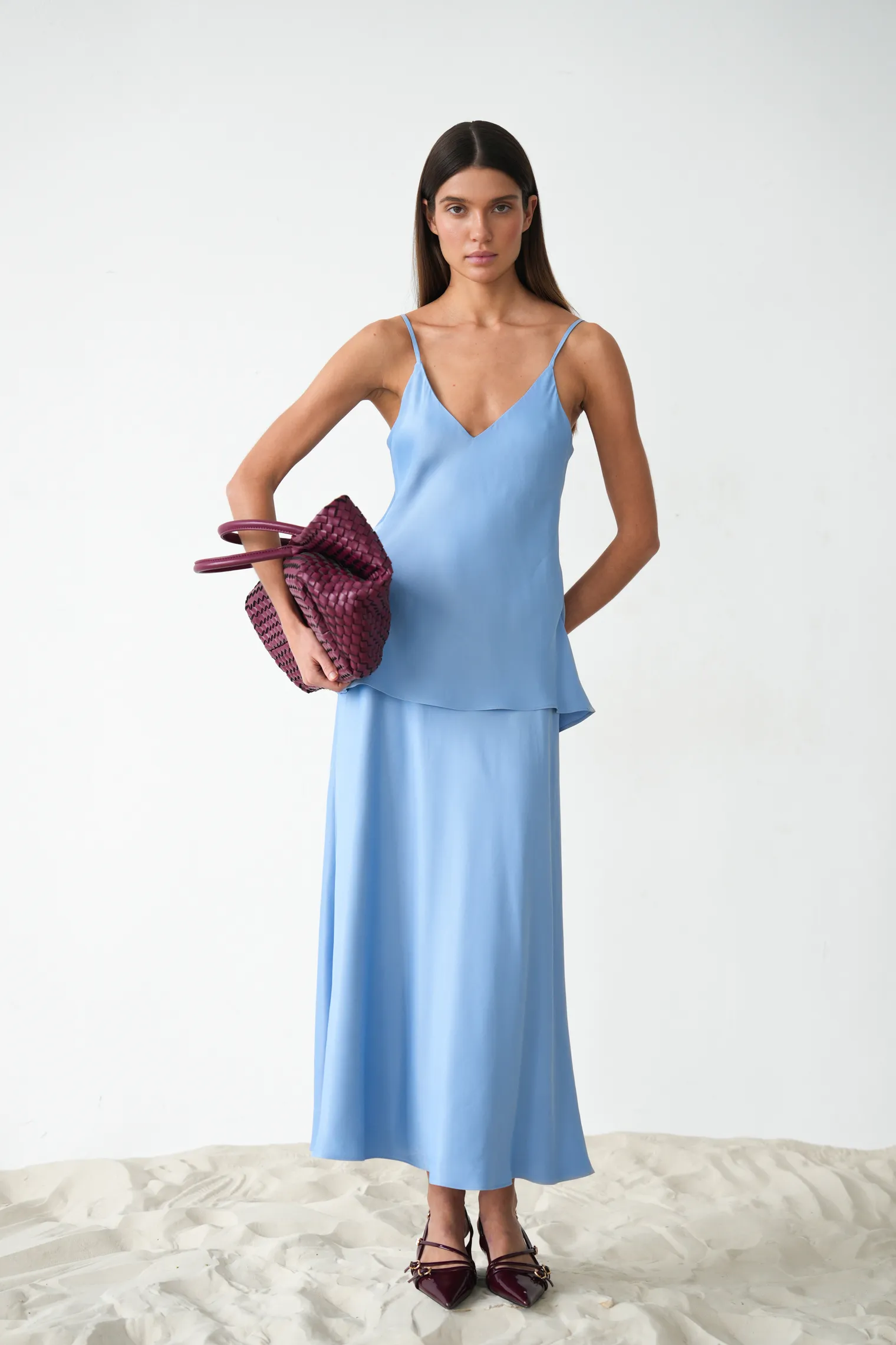 Юбка миди из вискозы голубого цвета фото 1