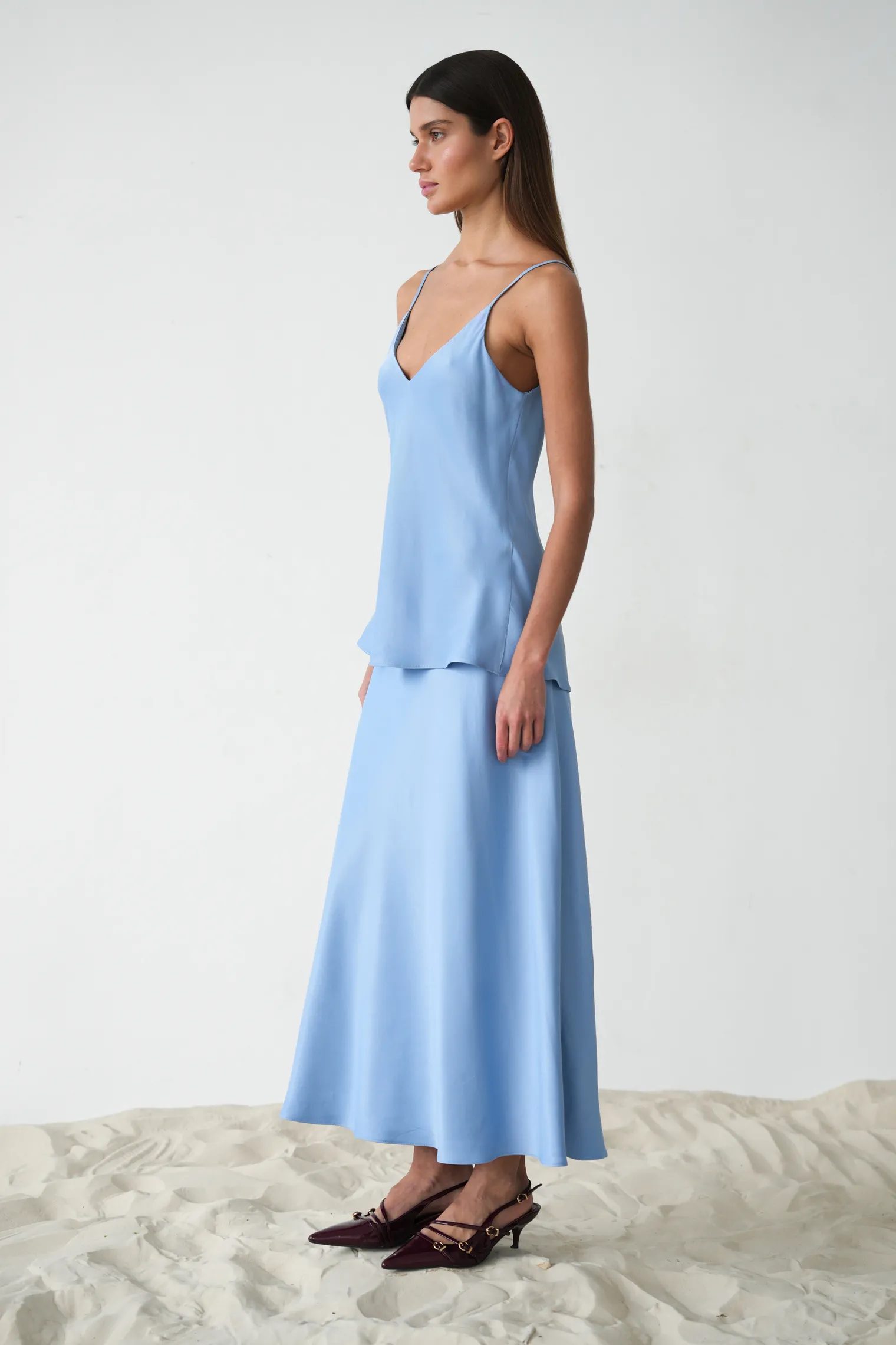 Юбка миди из вискозы голубого цвета фото 3