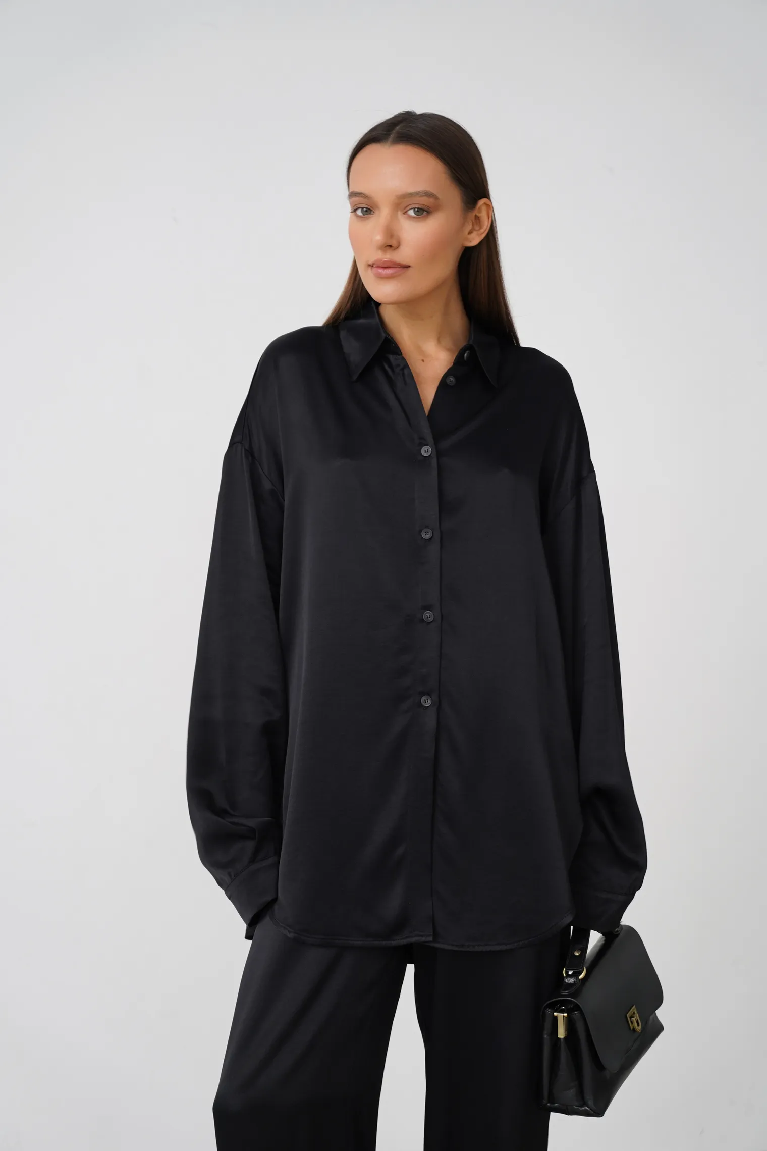 Рубашка свободного кроя с длинным рукавом чёрного цыета фото 5
