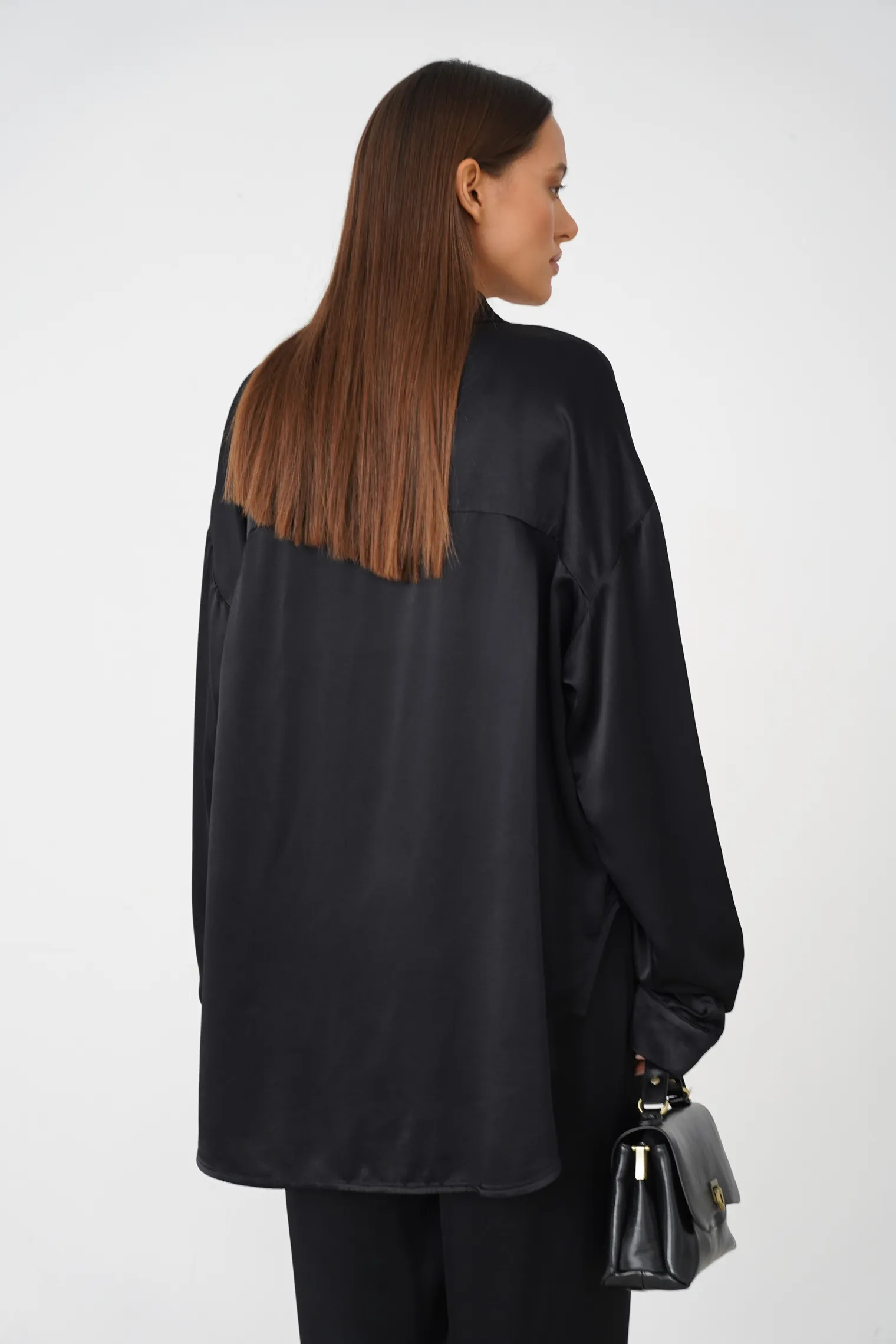 Рубашка свободного кроя с длинным рукавом чёрного цыета фото 4