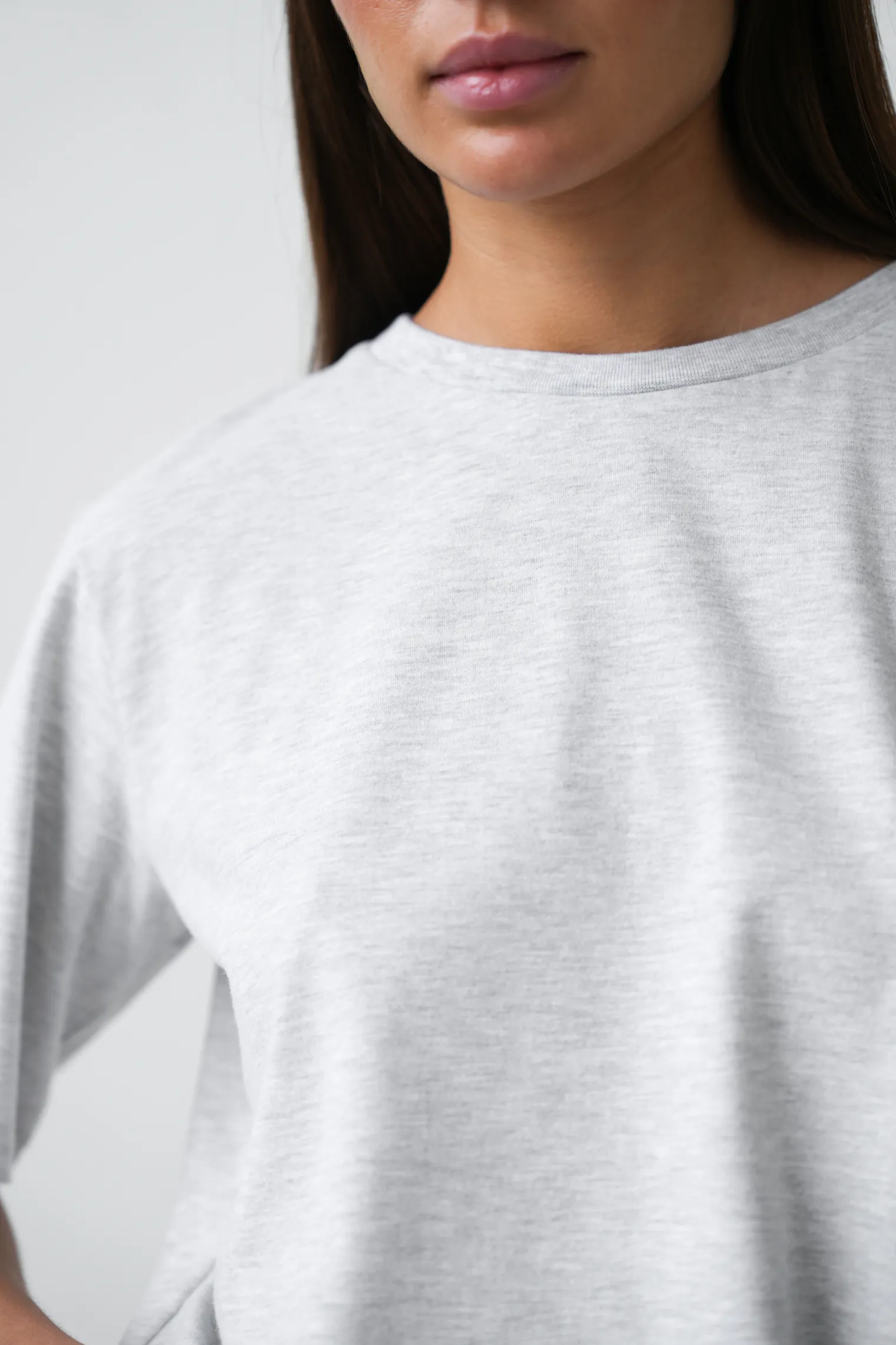 Футболка свободного кроя цвета серый меланж фото 2