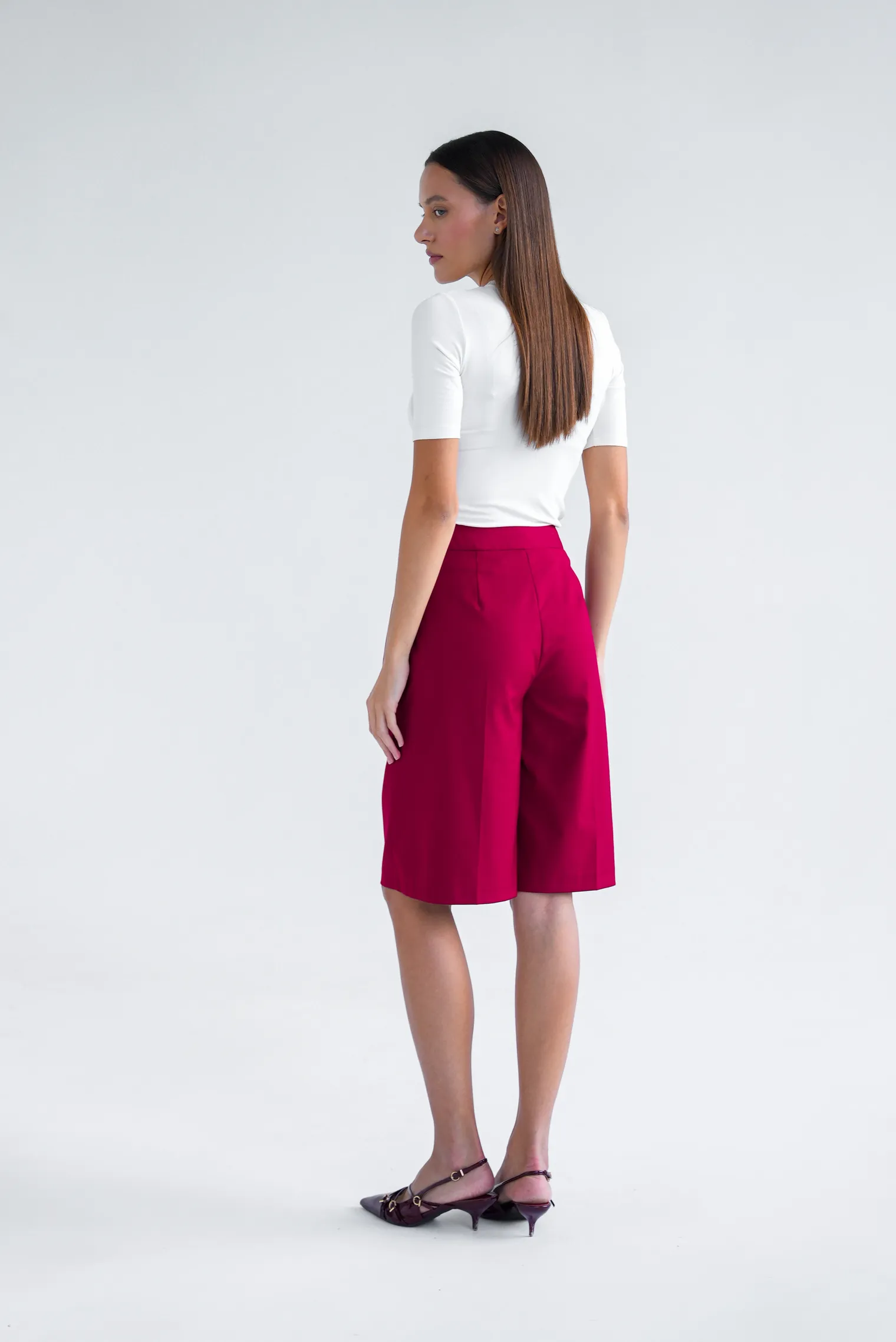 Бермуды широкого кроя с завышенной талией со складками винного цвета фото 7