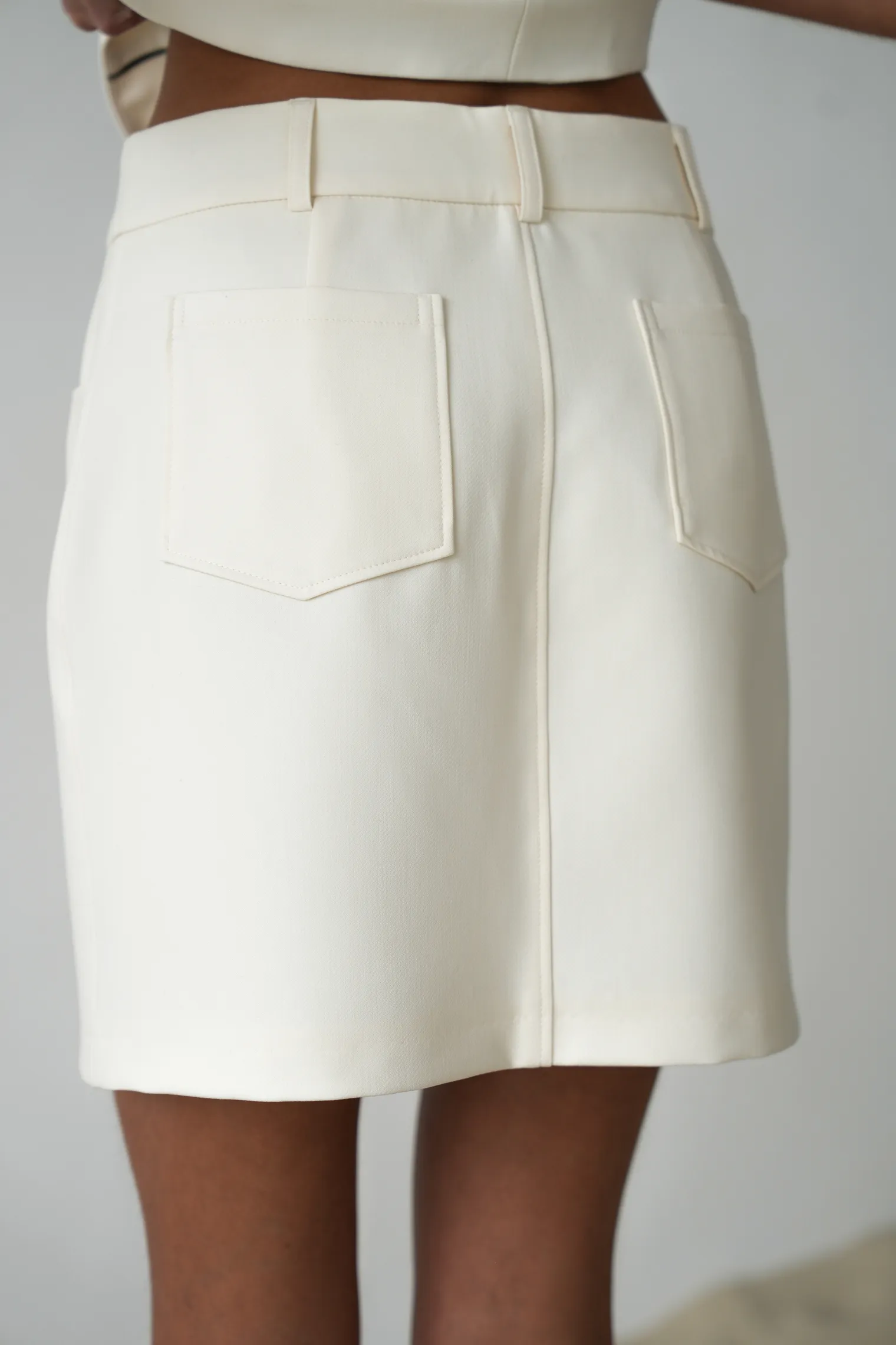 Юбка мини цвета тофу фото 4