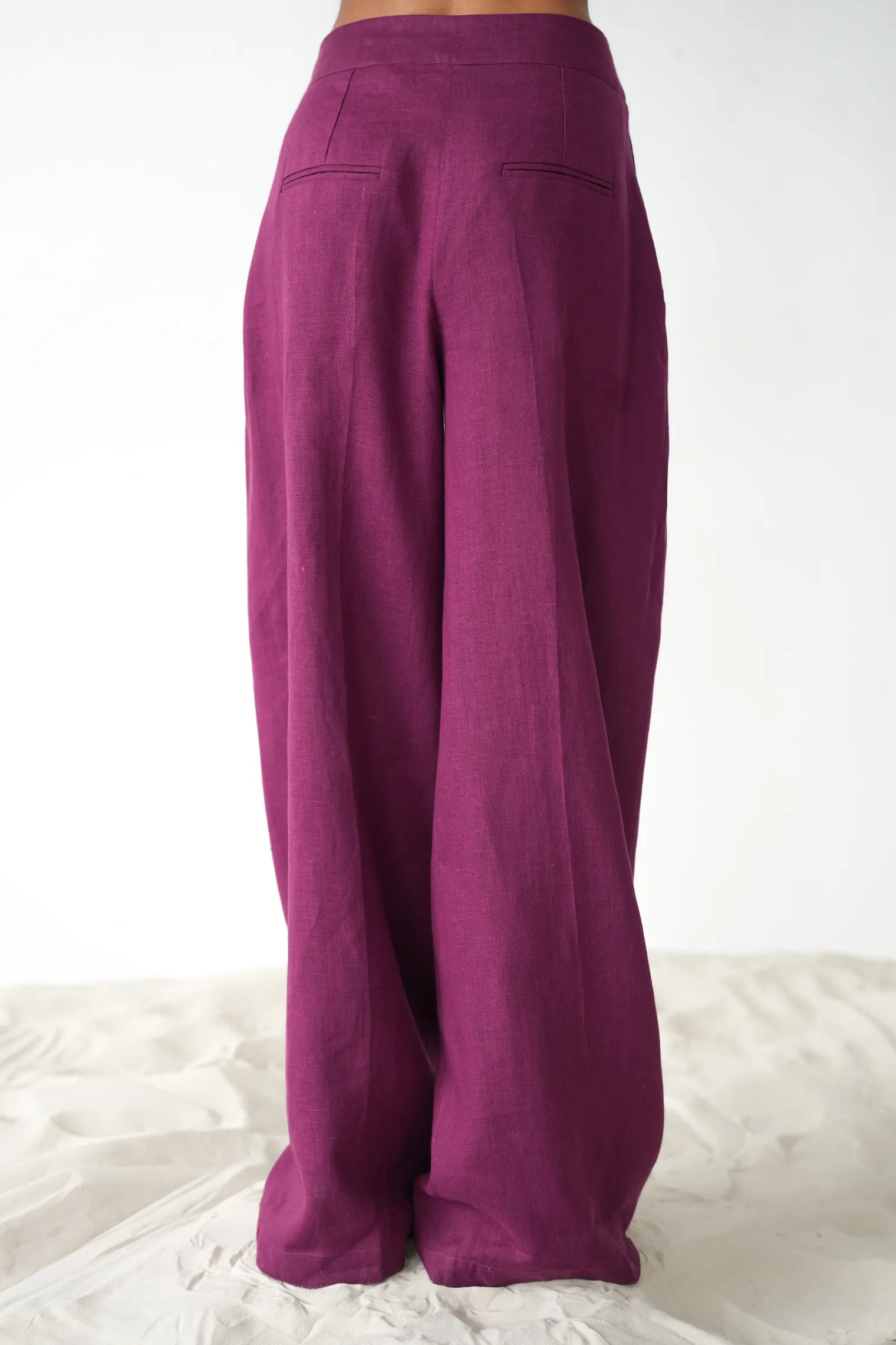 Брюки широкого кроя с завышенной талией со складками сливового цвета фото 4