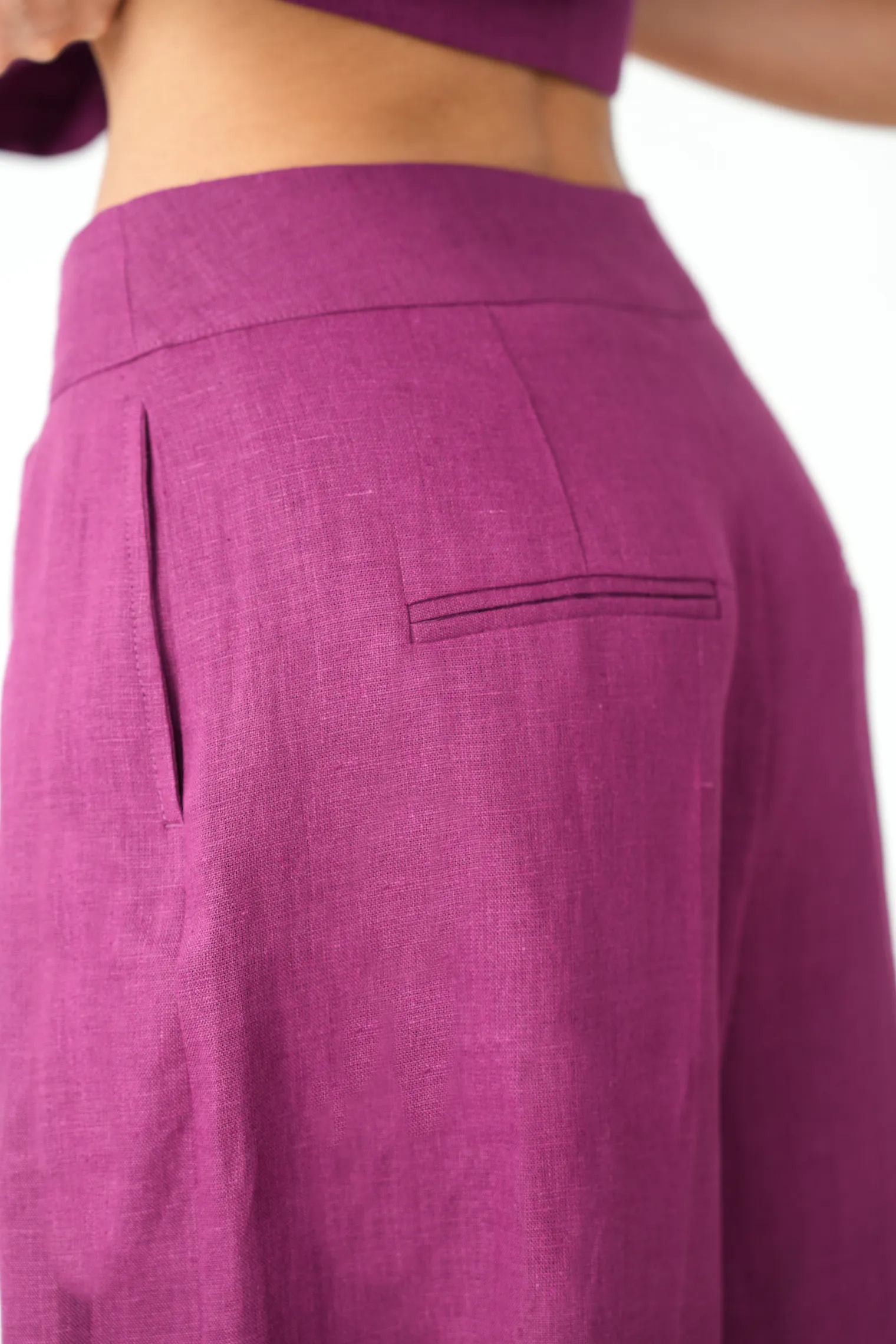 Брюки широкого кроя с завышенной талией со складками сливового цвета фото 7