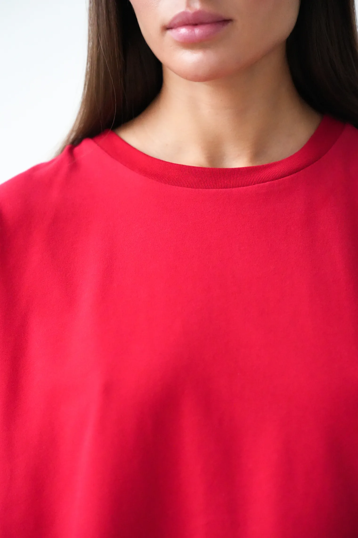 Футболка мужского кроя красного цвета фото 2