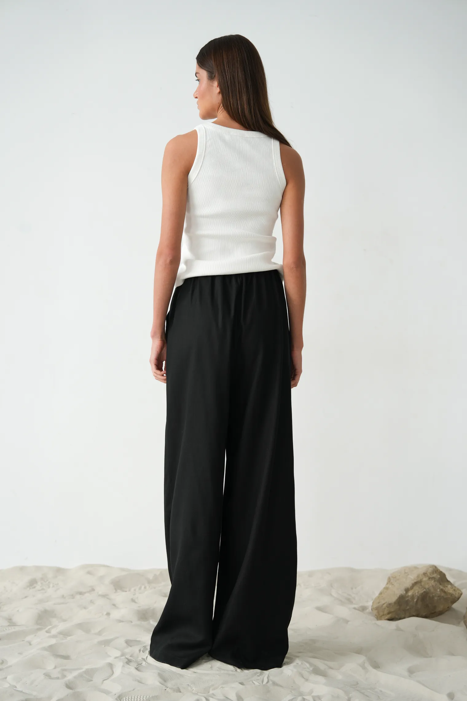 Брюки прямого кроя изо льна чёрного цвета фото 5