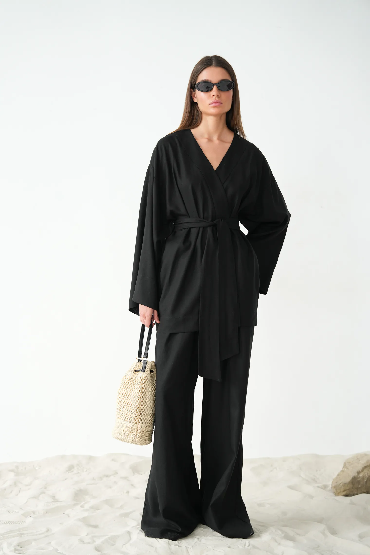 Брюки прямого кроя изо льна чёрного цвета фото 1