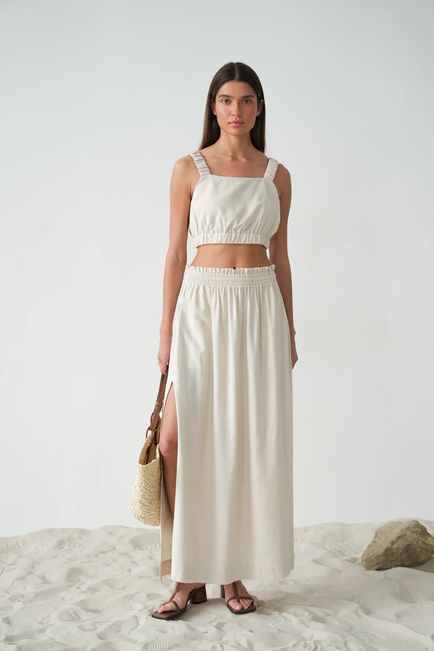 Юбка широкого кроя с разрезами цвета лён фото 1