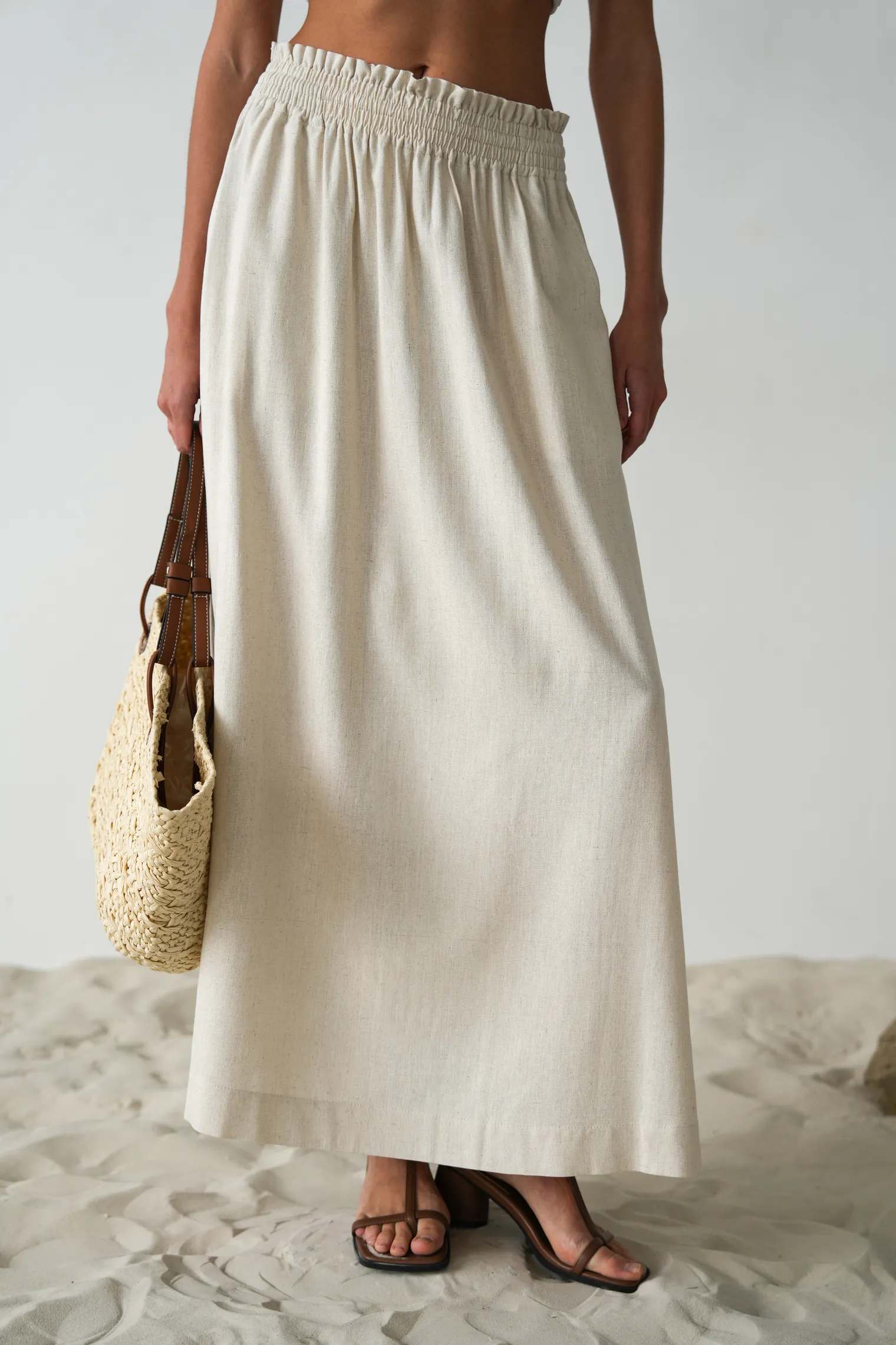 Юбка широкого кроя с разрезами цвета лён фото 7
