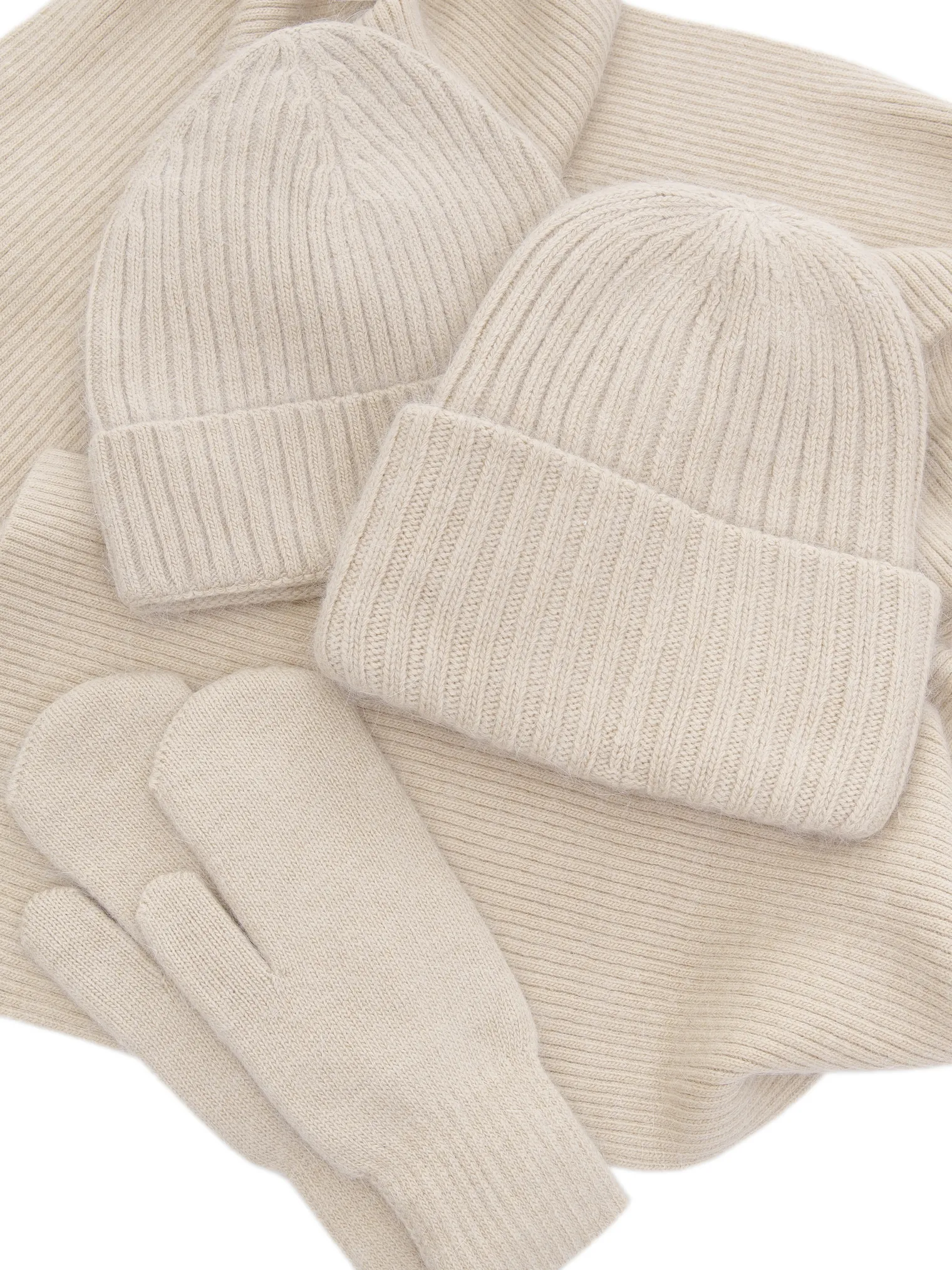 Шапка из ангоры однослойная цвета лён фото 3