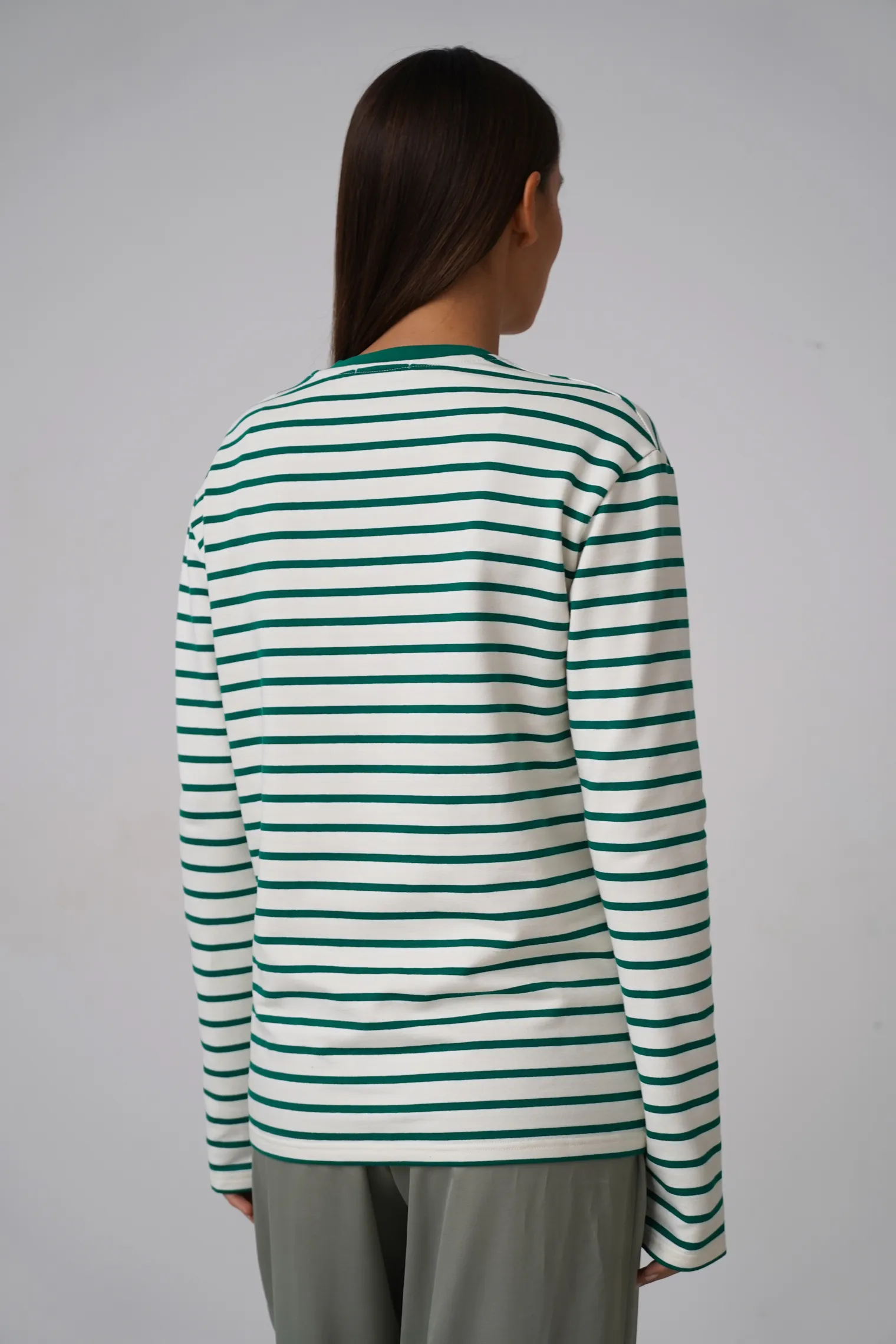 Лонгслив свободного кроя цвет молочный/зелёный в полоску фото 4