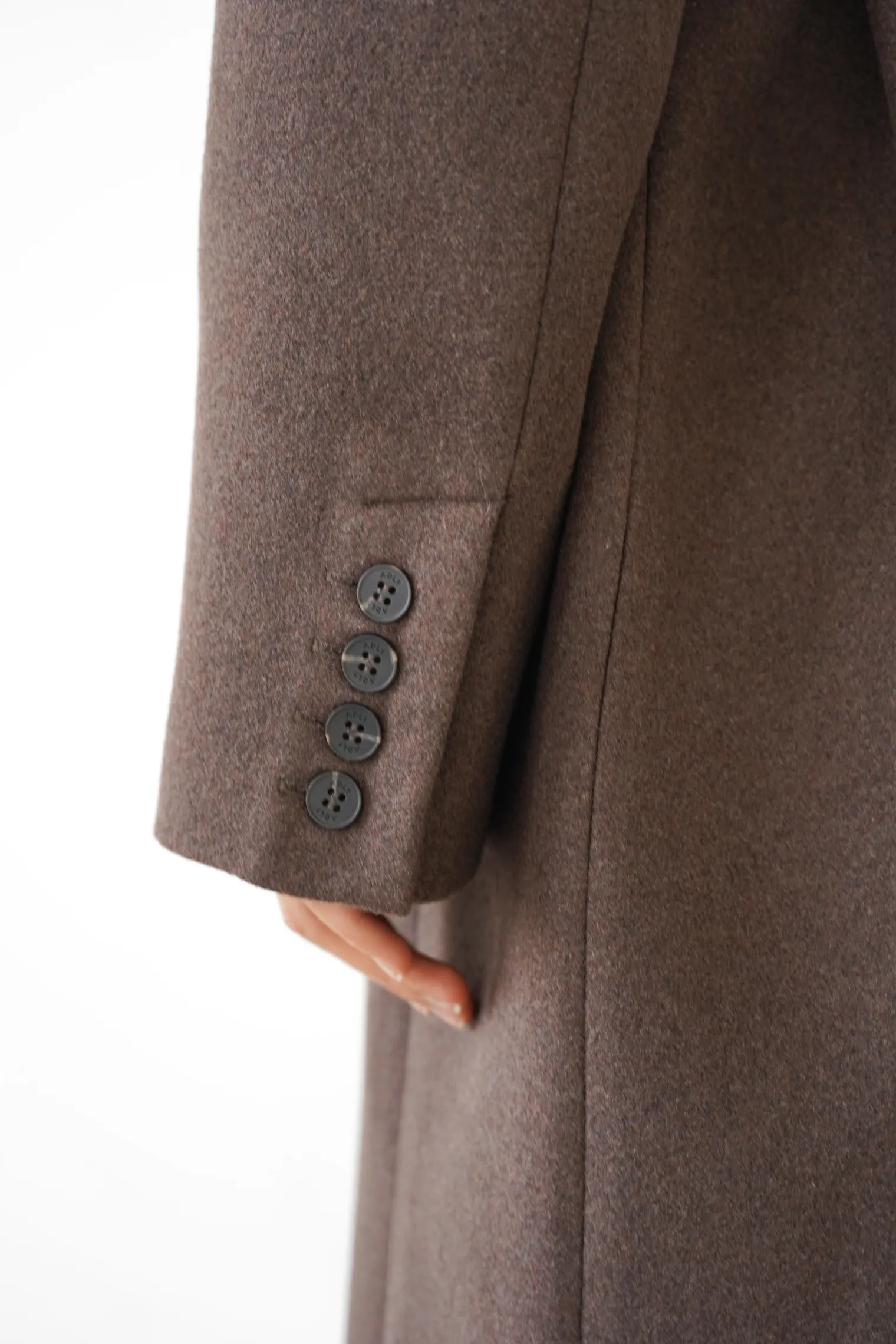 Пальто двубортное с втачным рукавом с поясом шоколадного цвета фото 7
