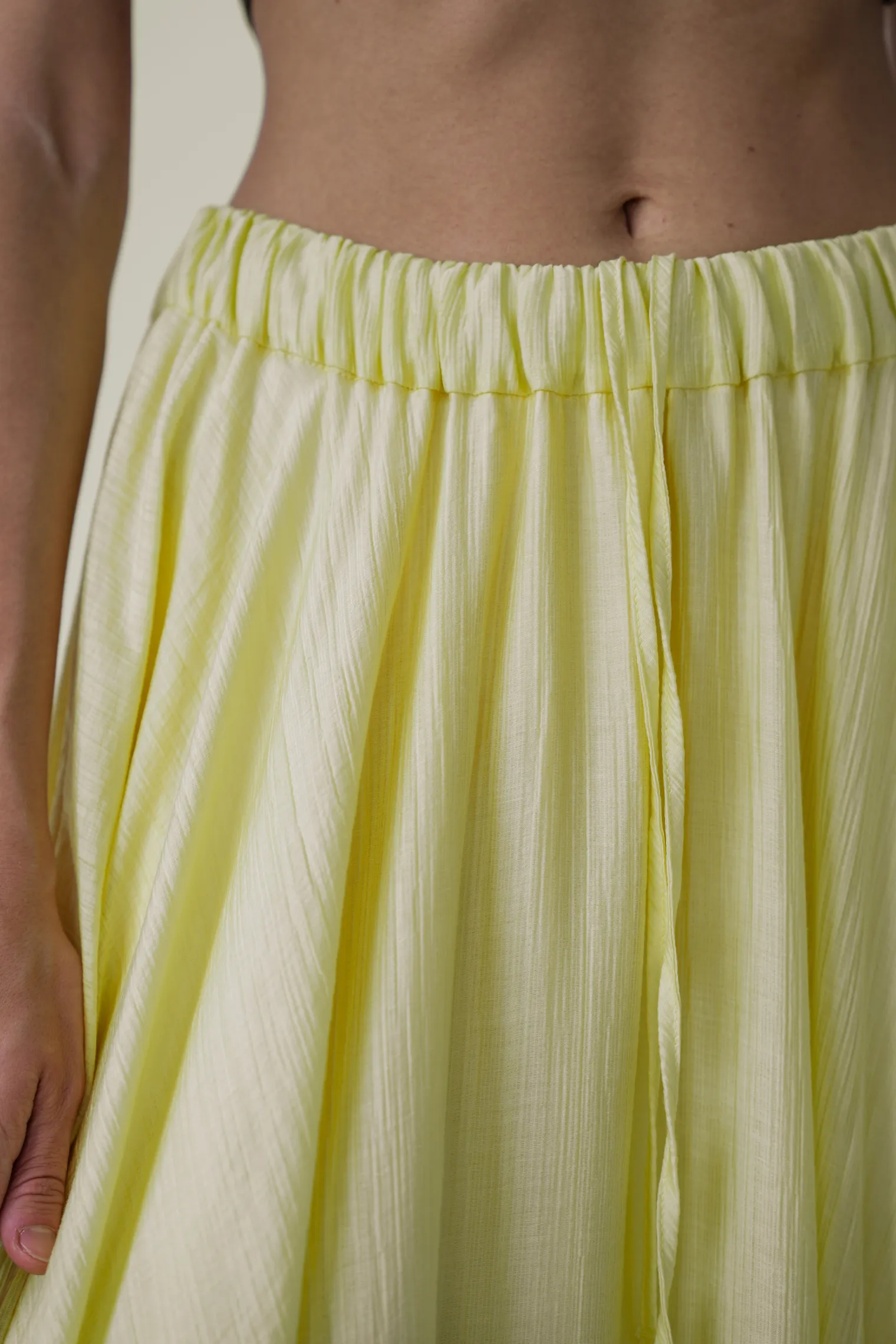 Юбка миди с воланами цвета молочный лимон фото 2