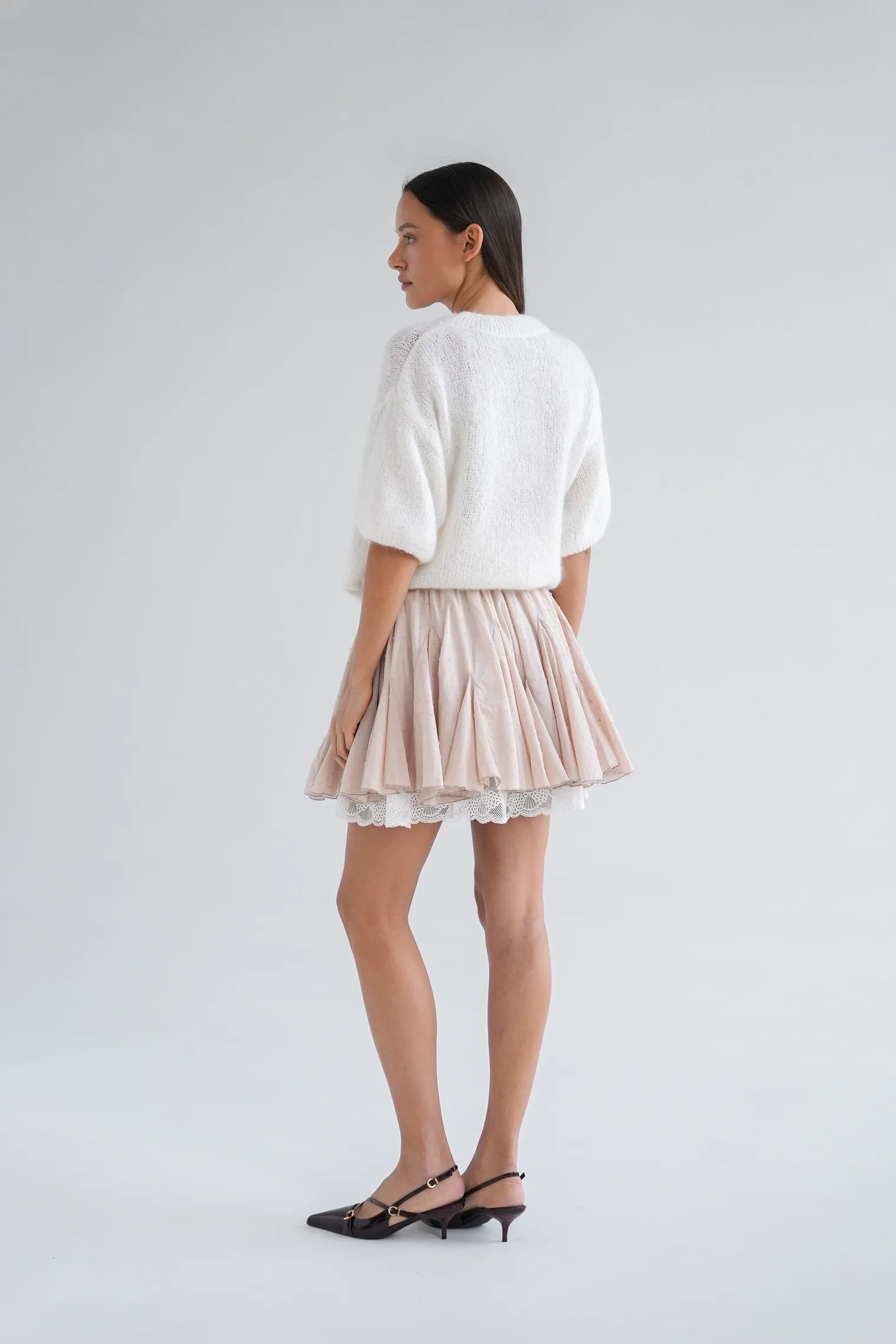 Юбка мини с клиньями бежевого цвета фото 7