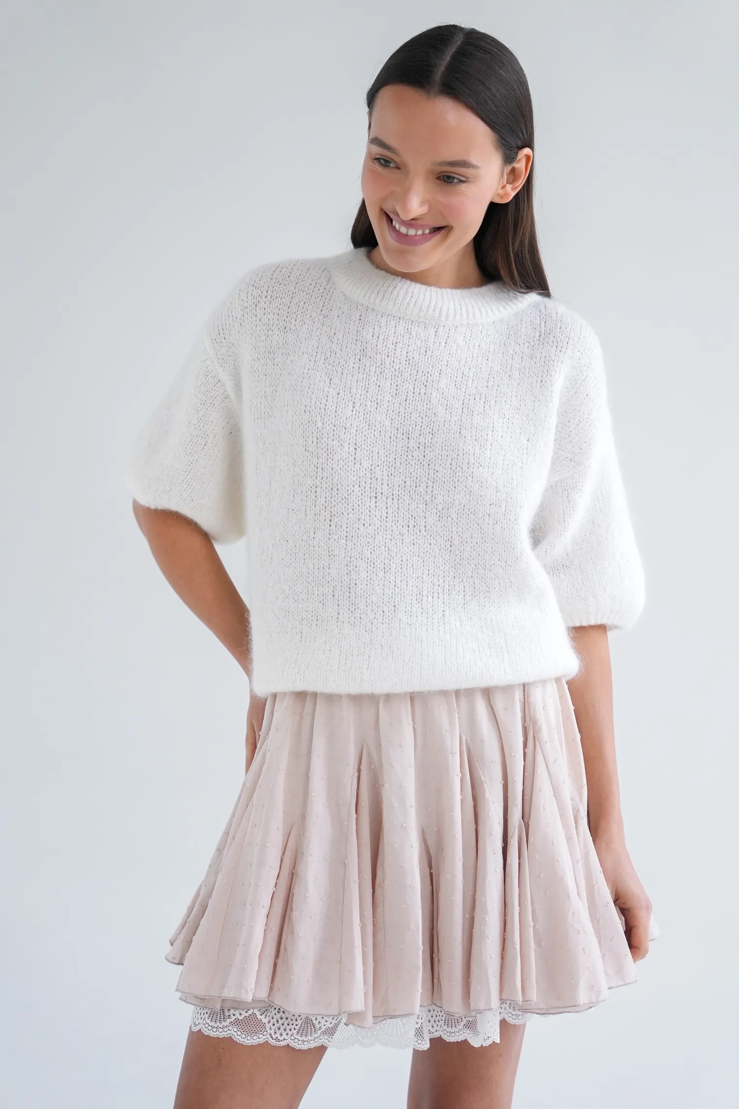 Юбка мини с клиньями бежевого цвета фото 3