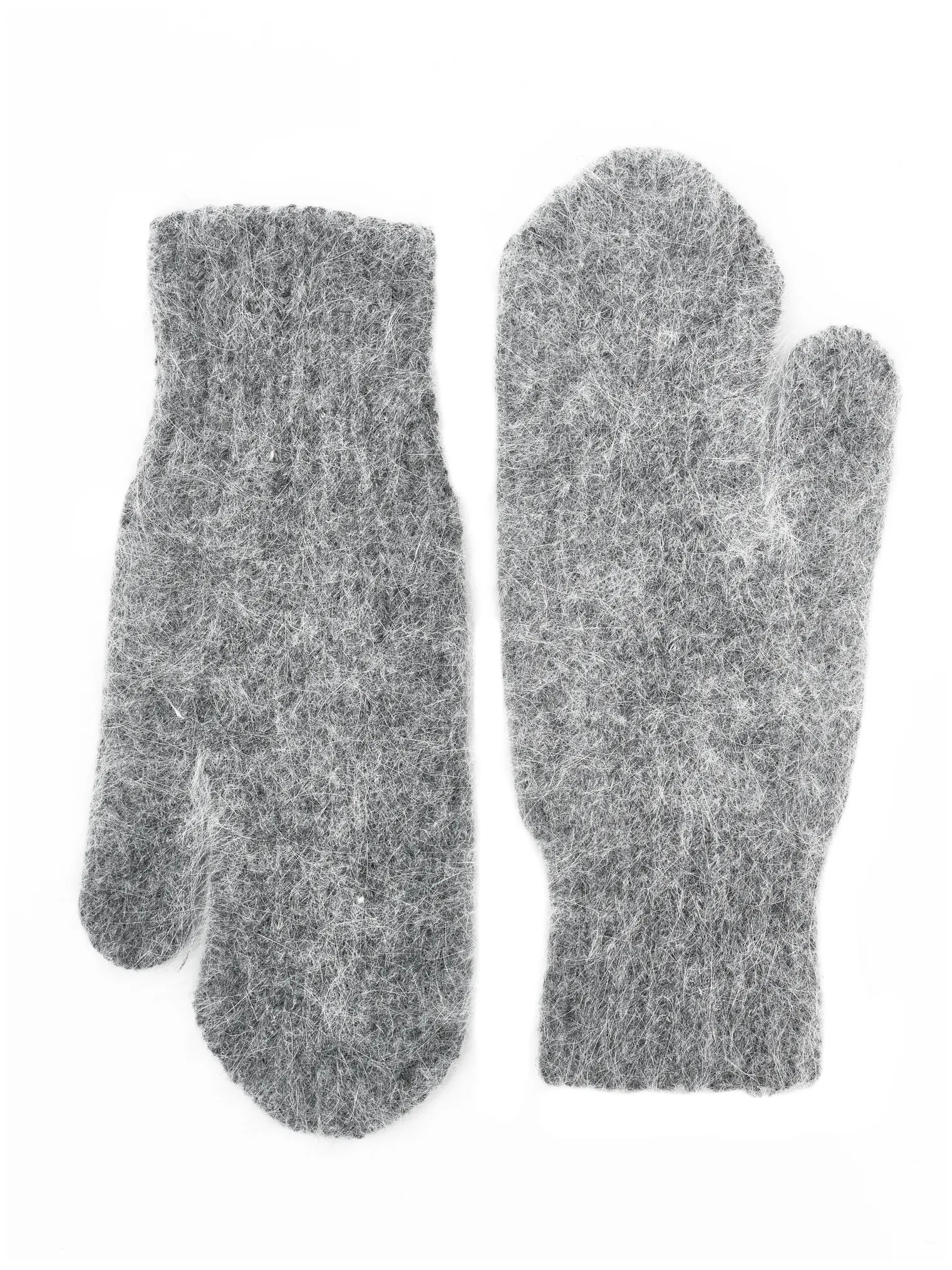 Варежки из ангоры графитового цвета фото 1