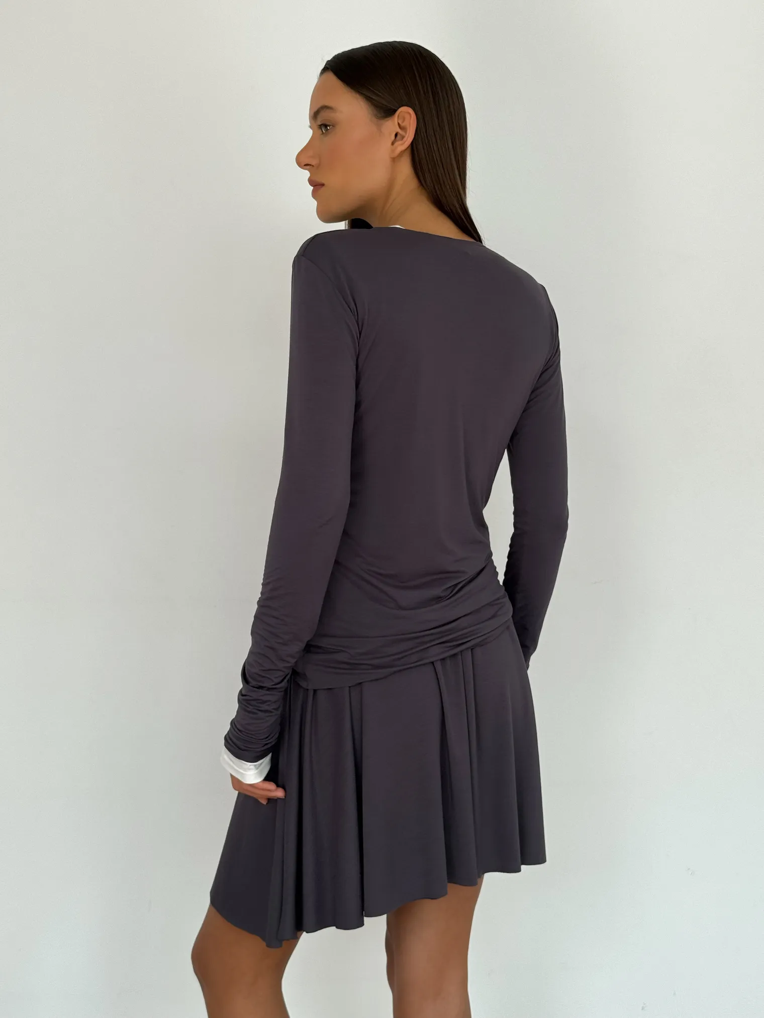 Юбка мини из трикотажа графитового цвета фото 7