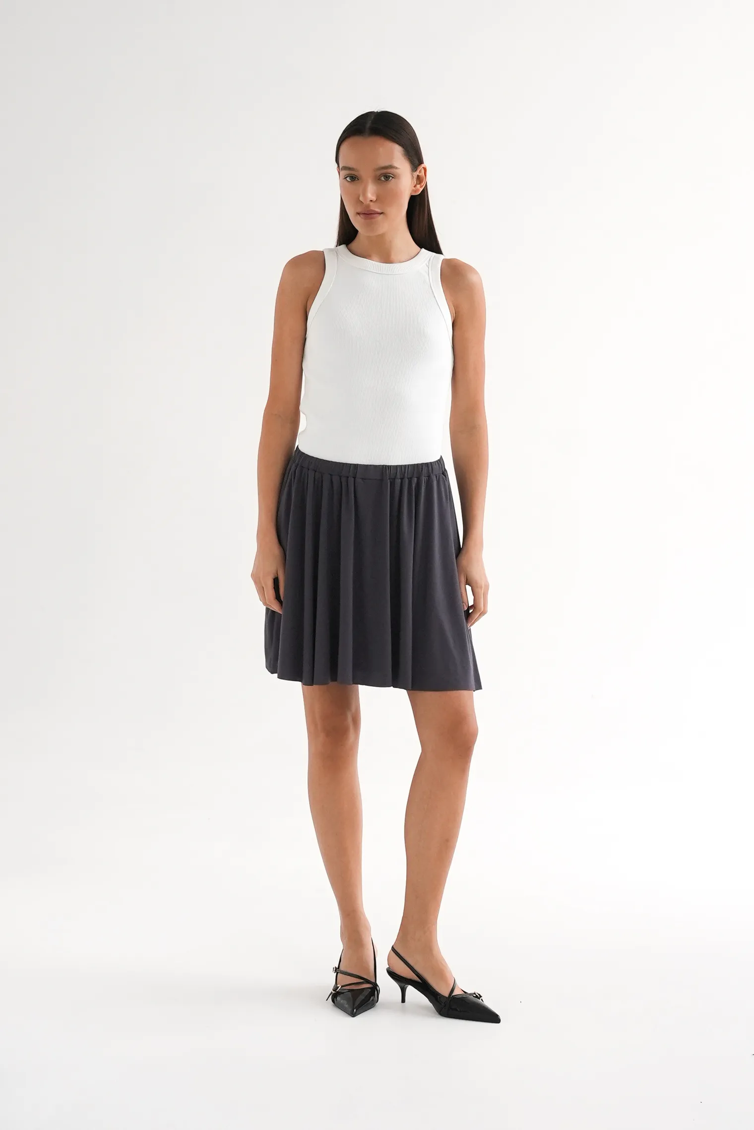 Юбка мини из трикотажа графитового цвета фото 3