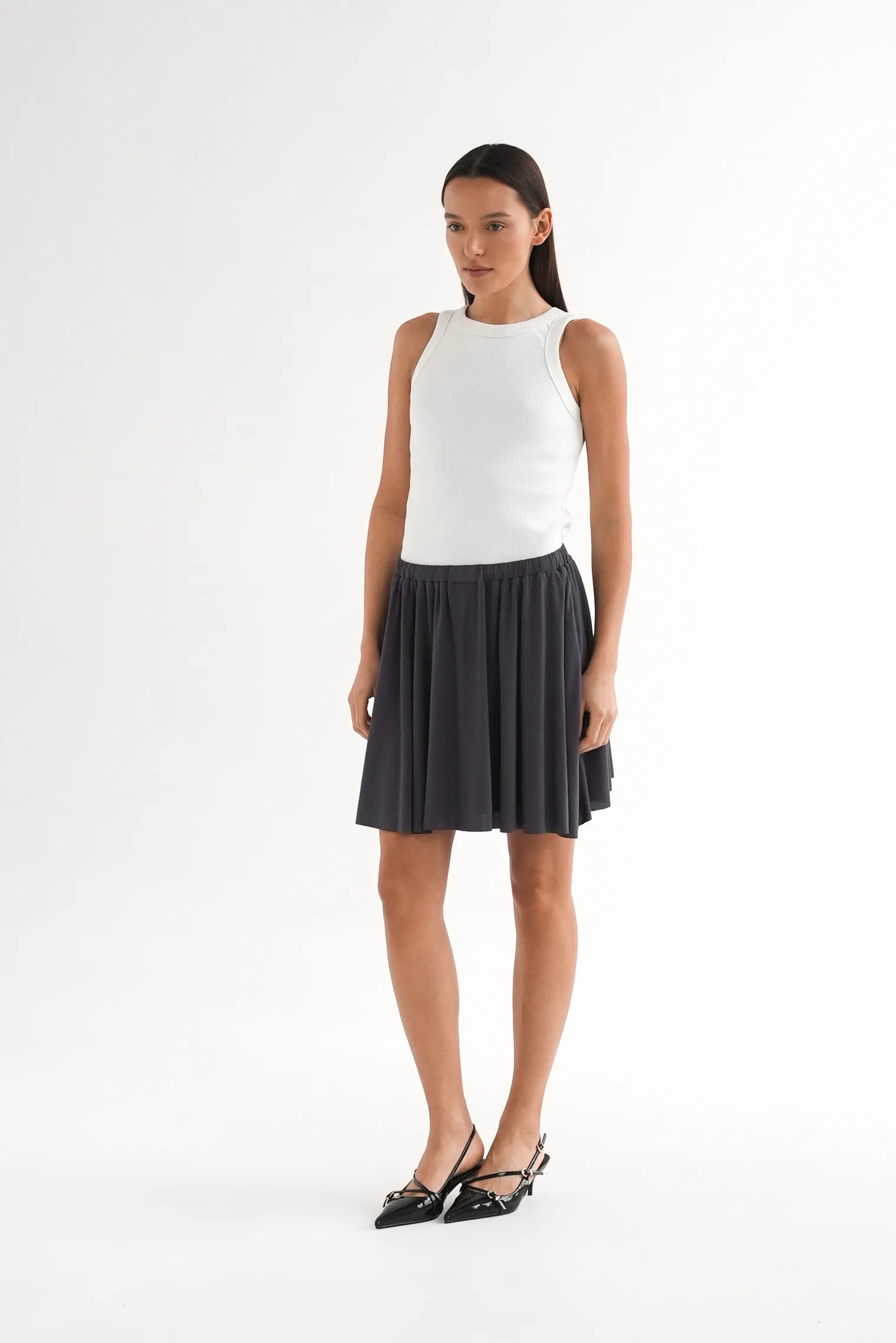 Юбка мини из трикотажа графитового цвета фото 5