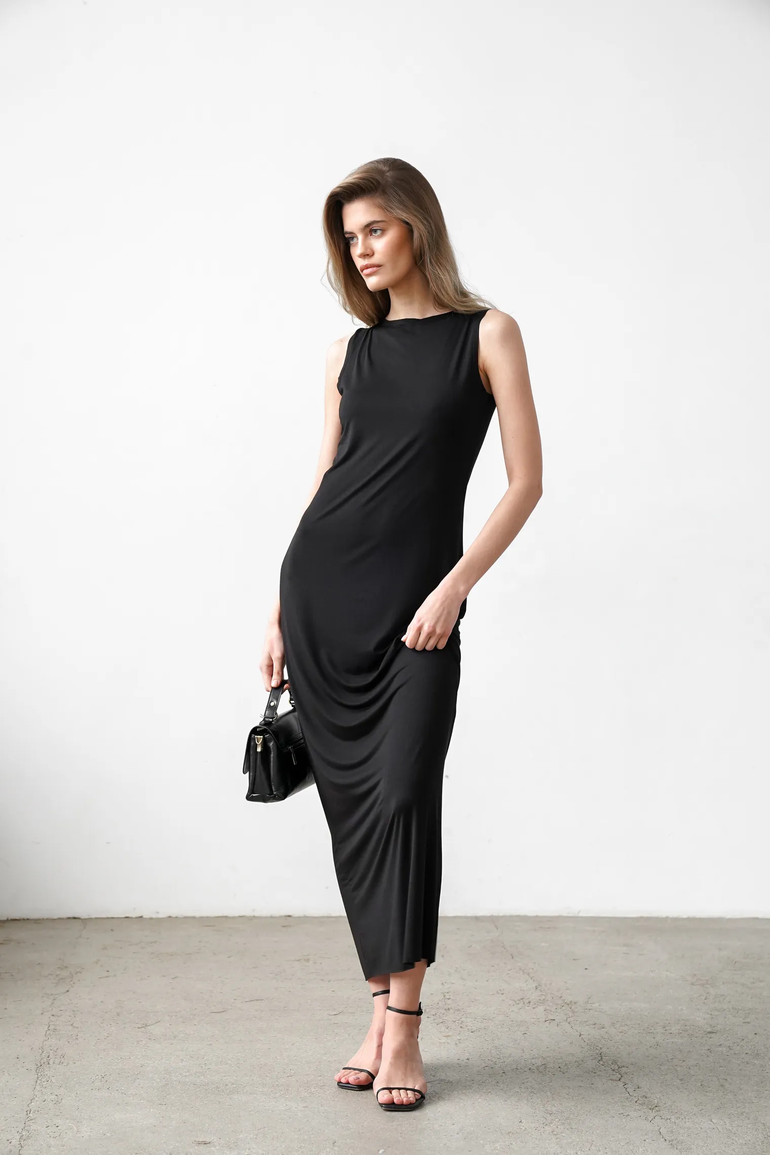 Платье макси чёрного цвета фото 1