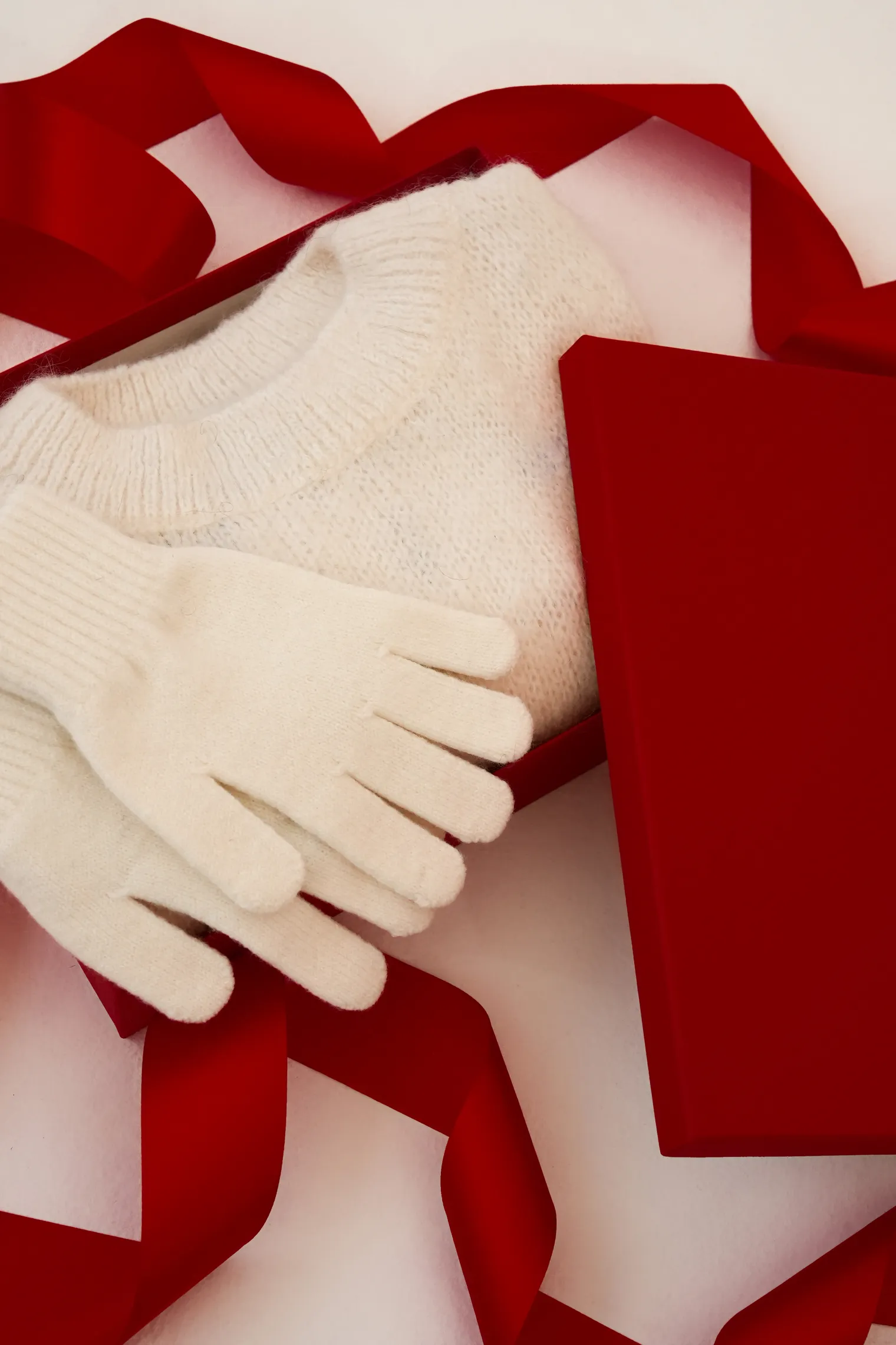 Перчатки из шерсти мериноса молочного цвета фото 4