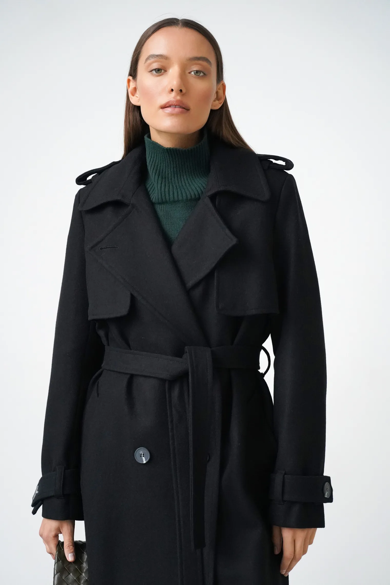 Двубортное пальто-тренч с поясом чёрного цвета фото 5