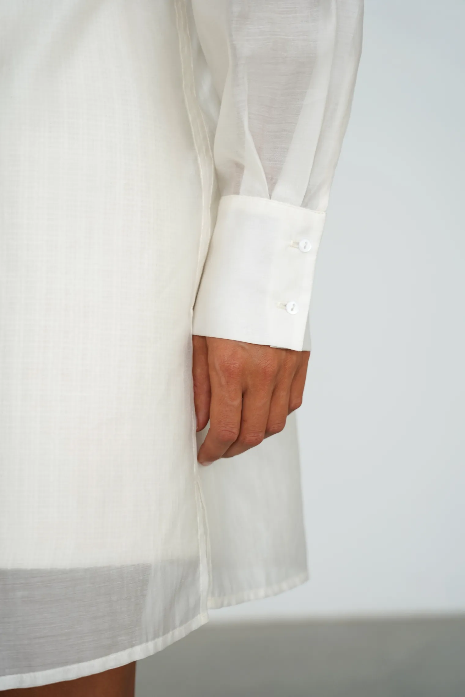 Рубашка из прозрачной ткани цвета тофу фото 2