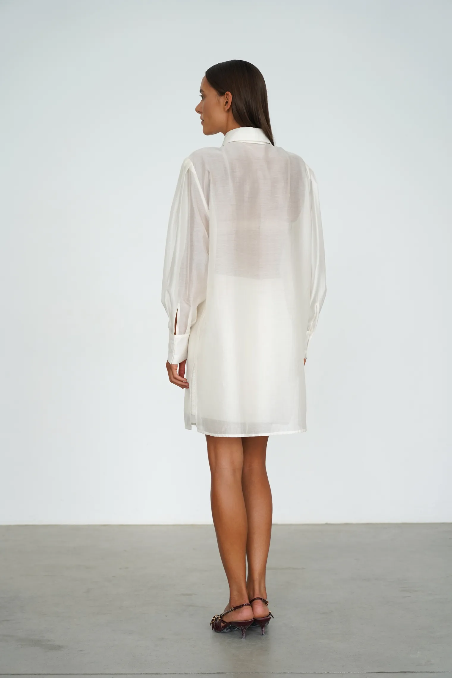 Рубашка из прозрачной ткани цвета тофу фото 6