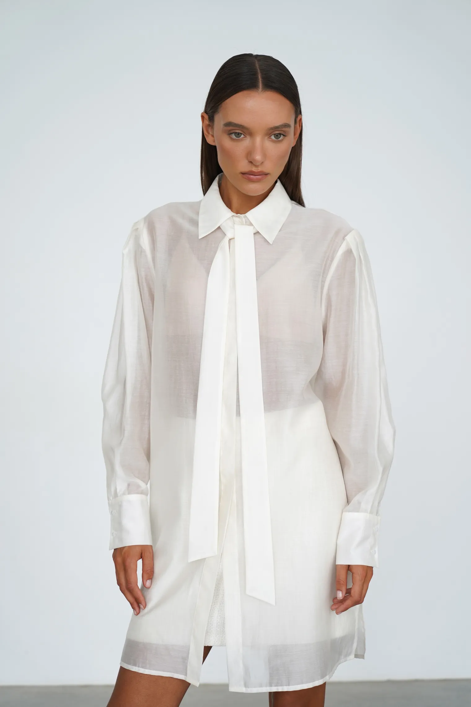 Рубашка из прозрачной ткани цвета тофу фото 3