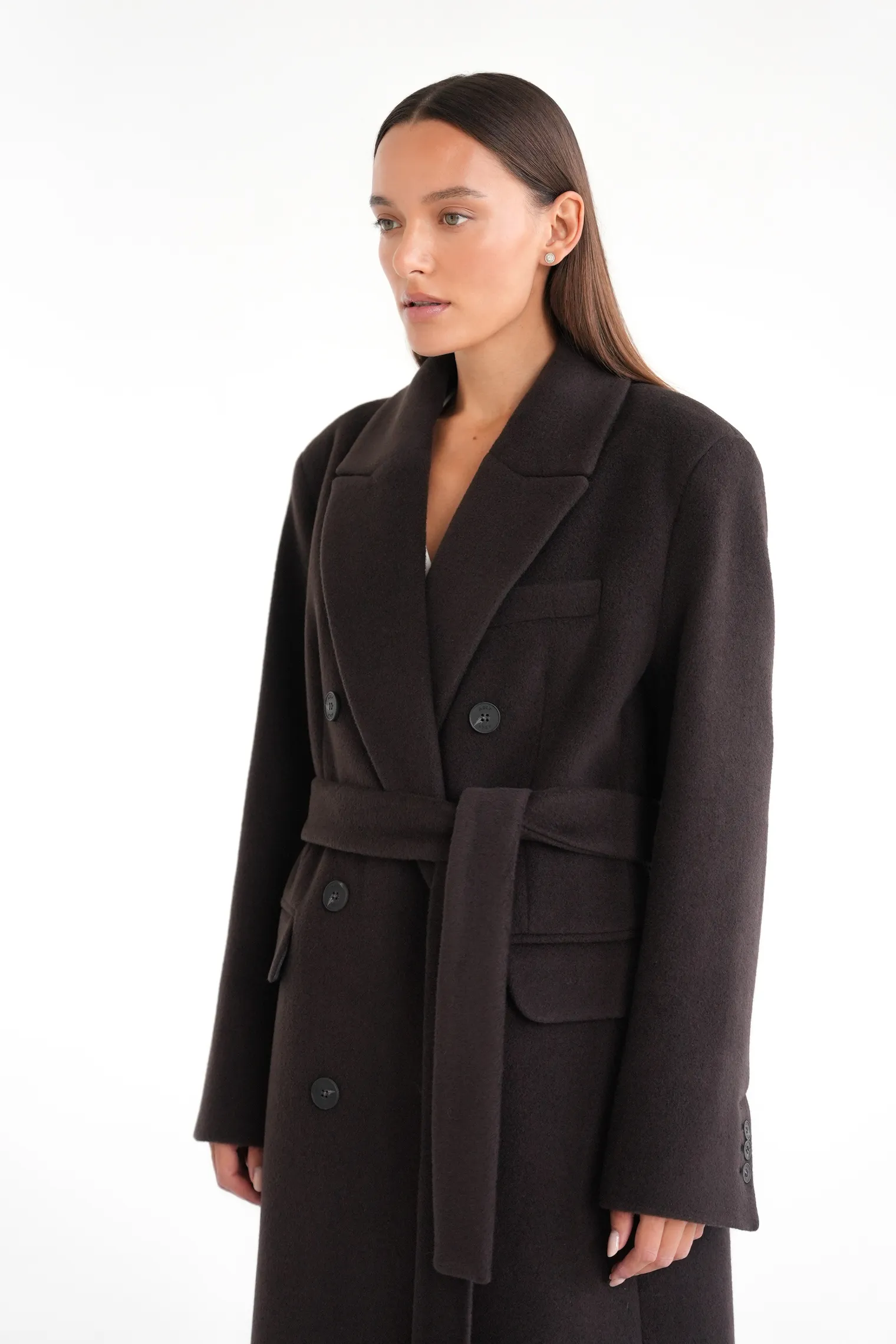 Пальто двубортное с втачным рукавом с поясом цвета горький шоколад фото 7