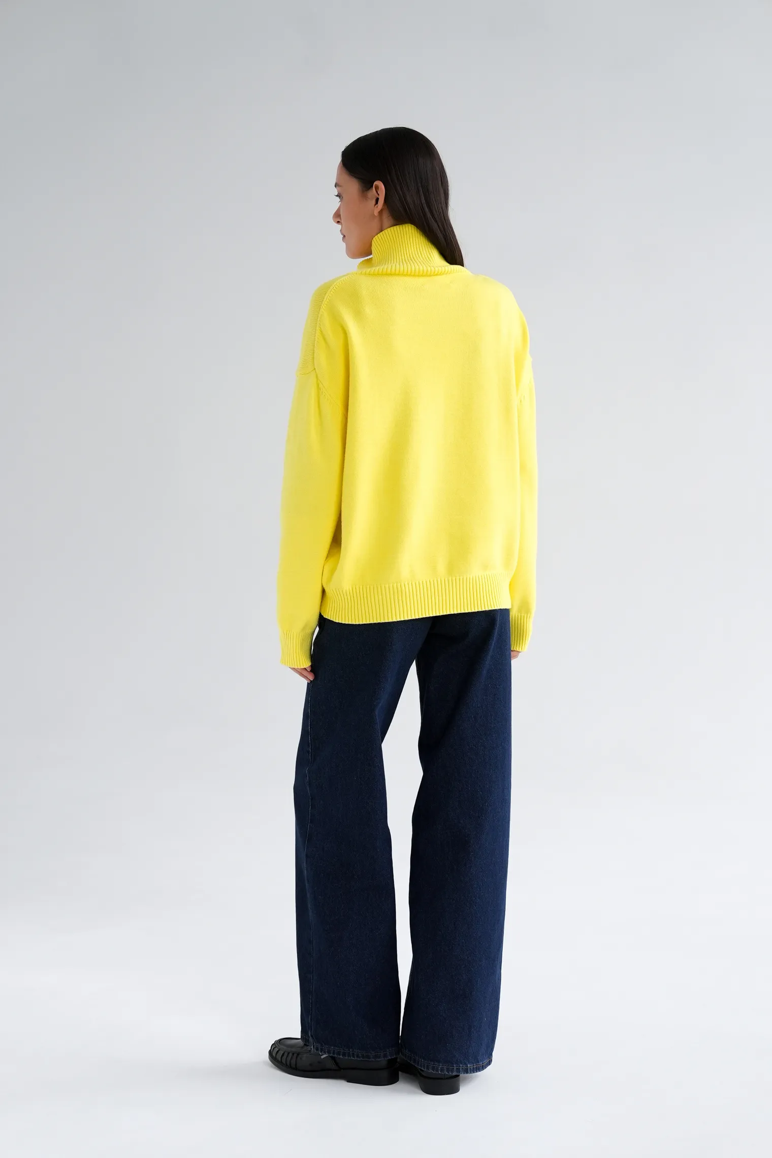 Джинсы широкого кроя с завышенной талией синего цвета фото 8