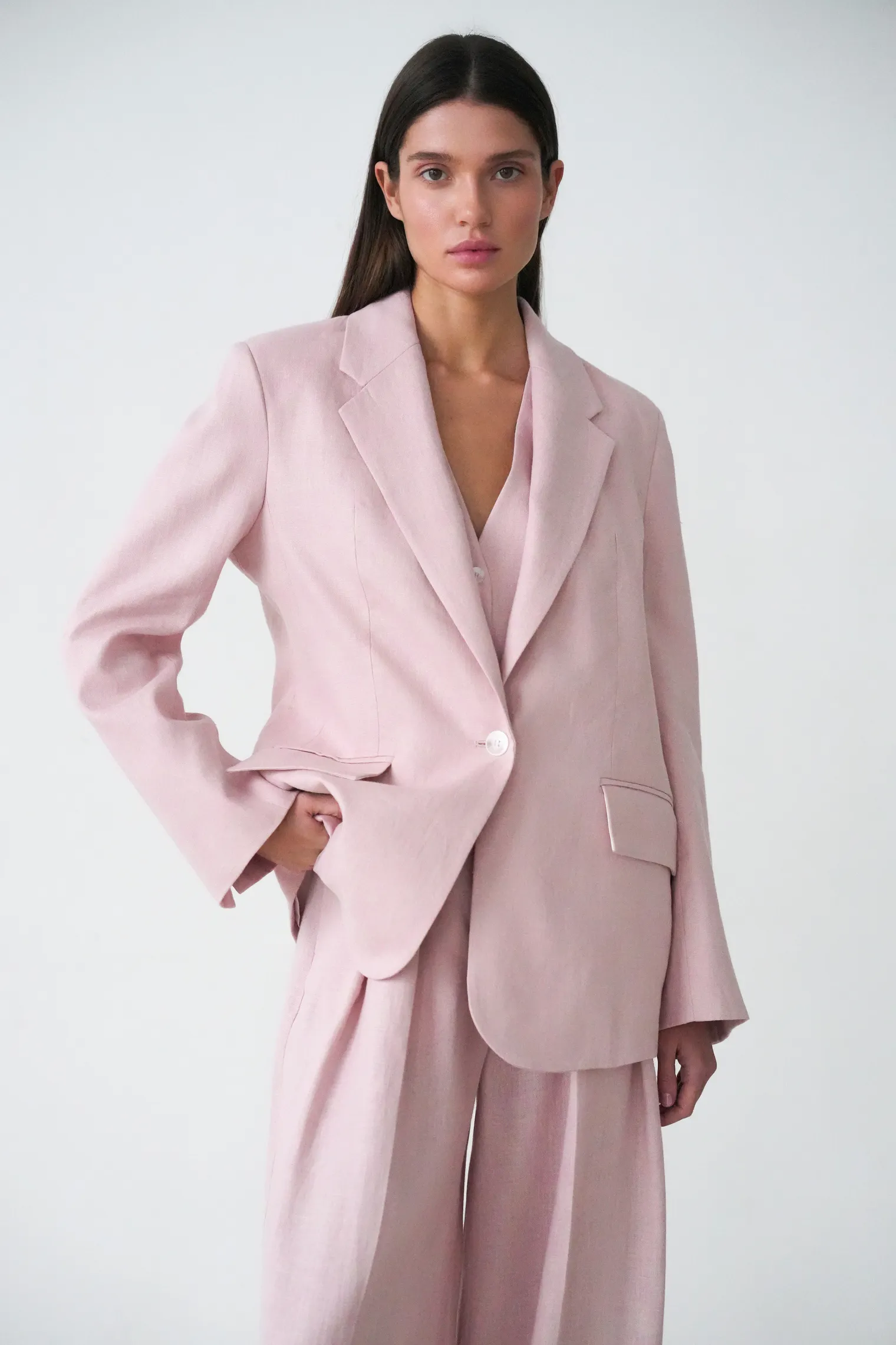 Однобортный жакет свободного кроя изо льна пыльно-розового цвета фото 6