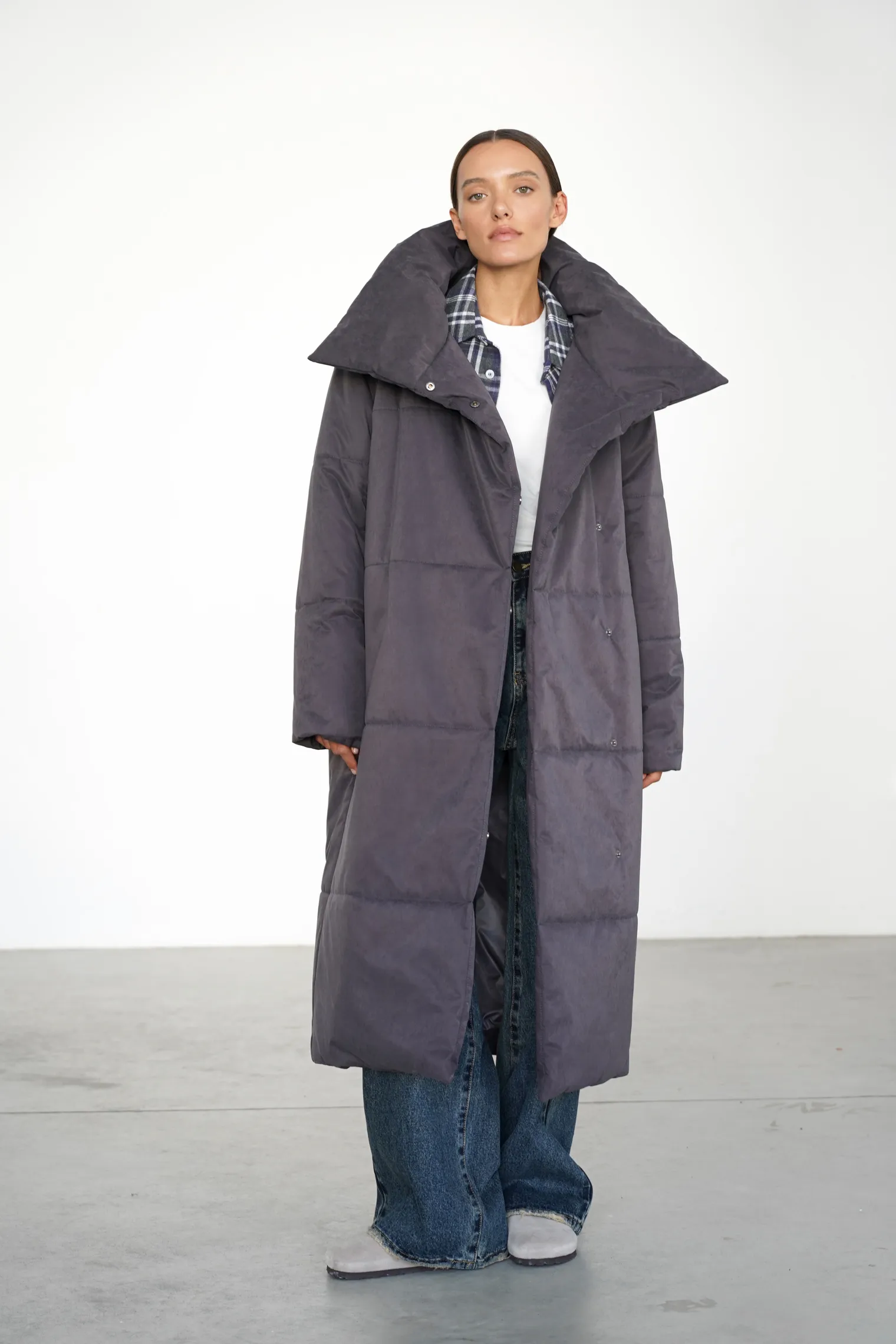 Пальто утепленное цвета антрацит фото 1