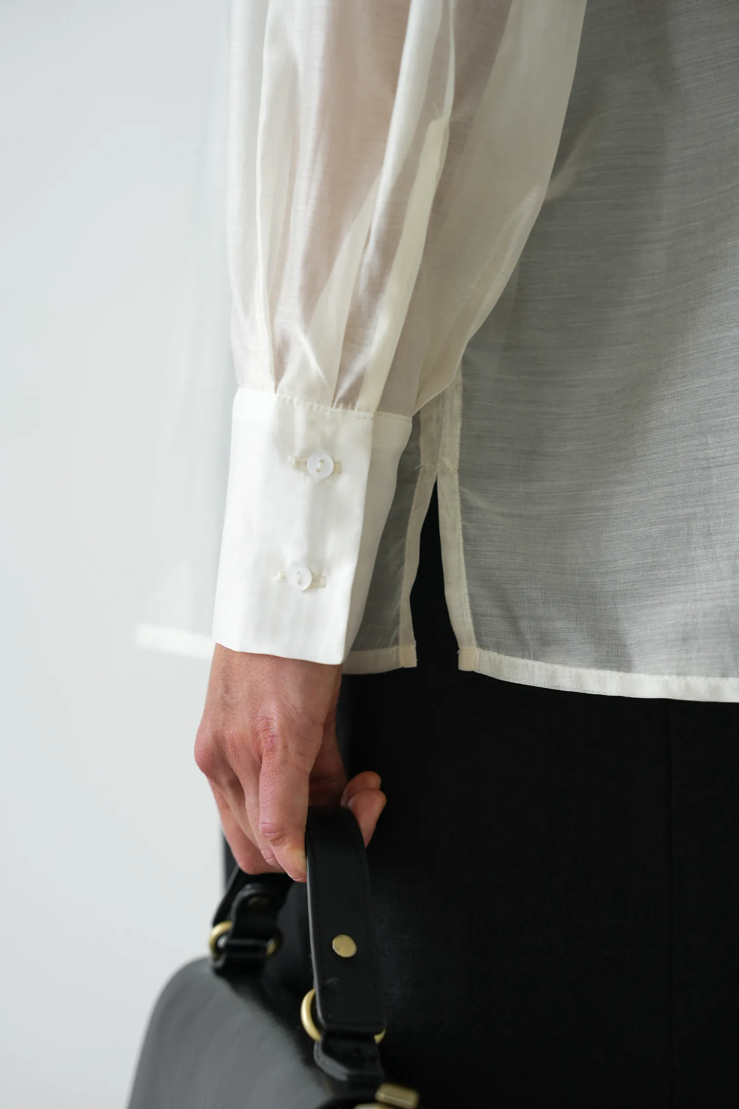 Рубашка из прозрачной ткани молочного цвета фото 6