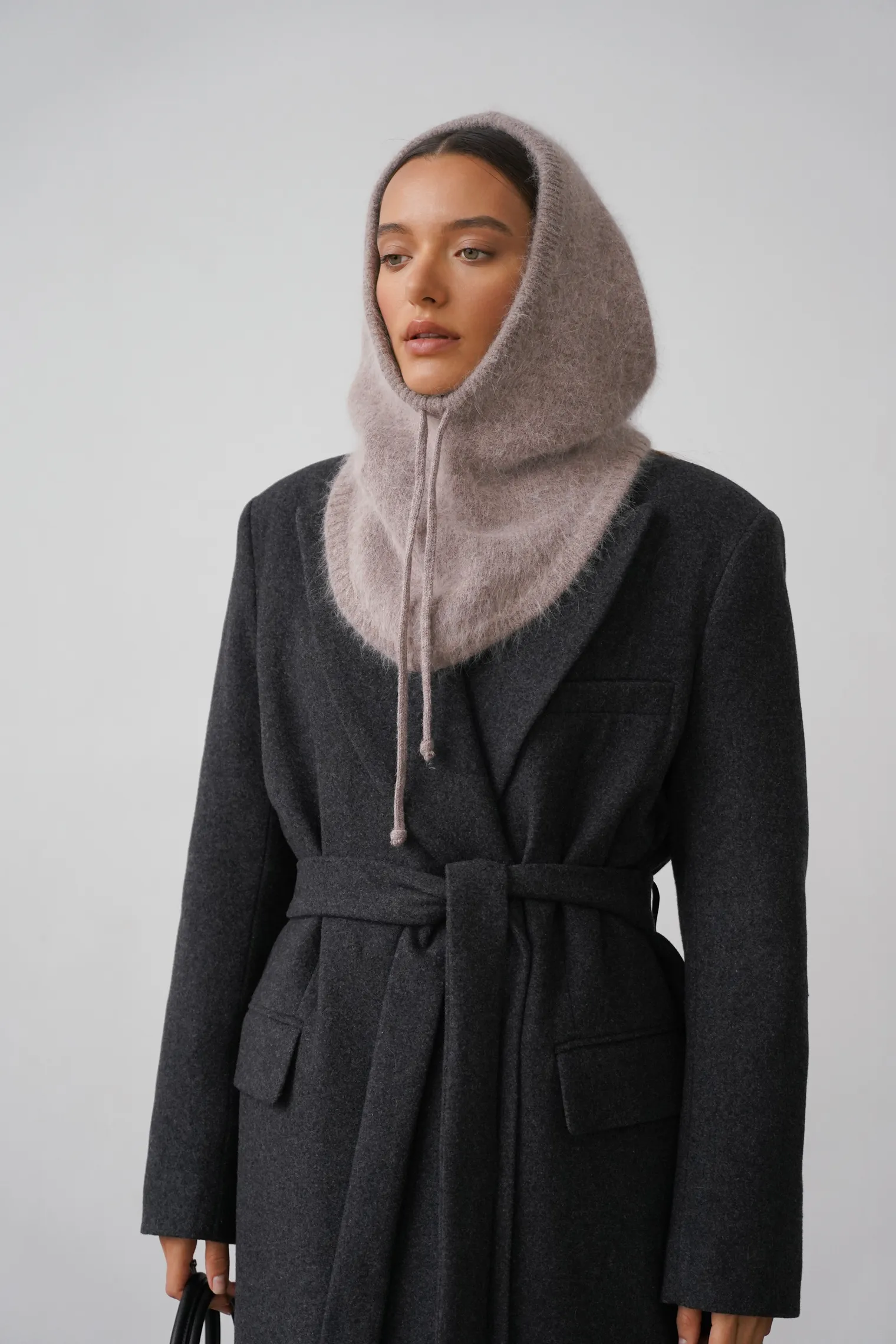 Капор из ангоры кофейного цвета фото 6