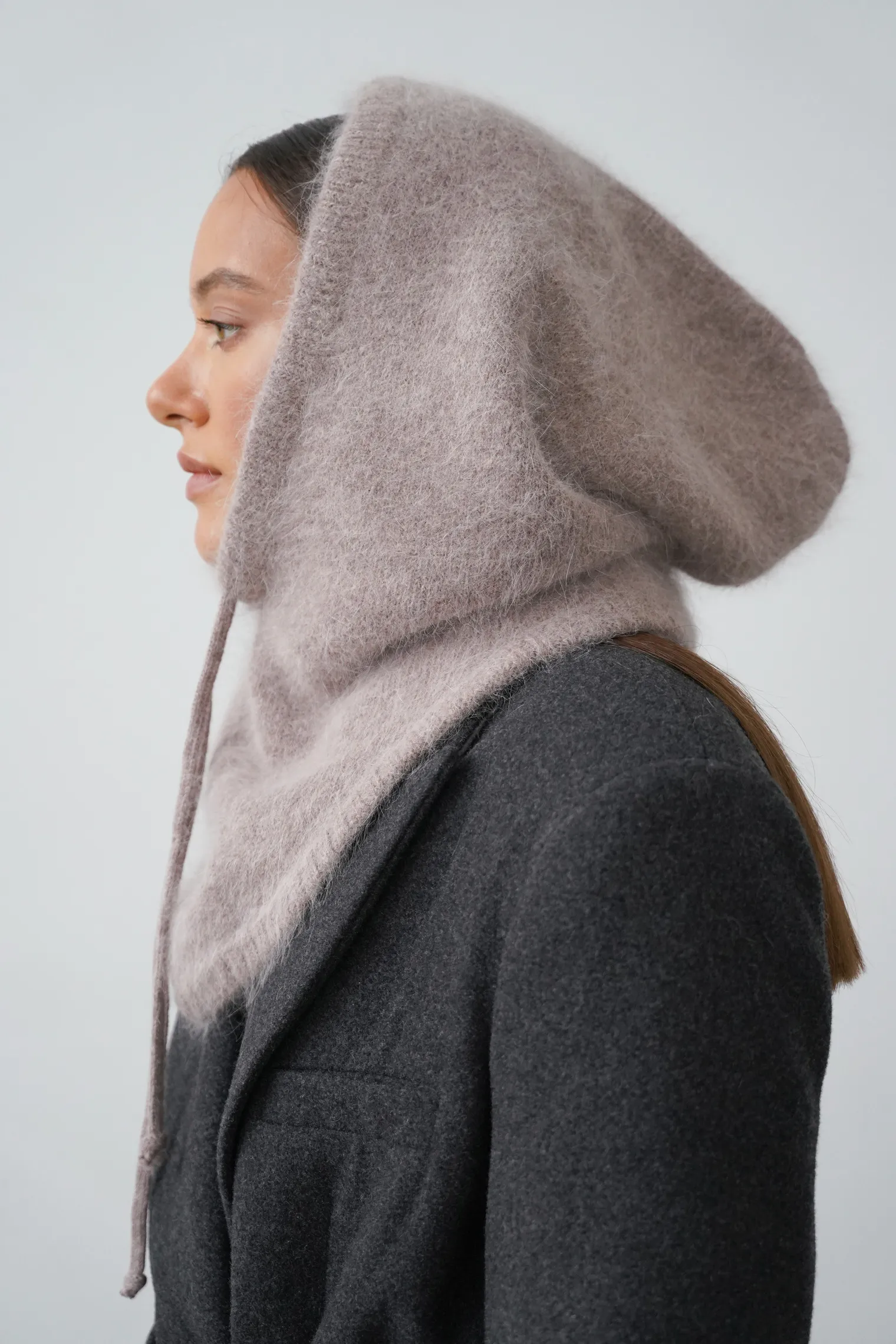 Капор из ангоры кофейного цвета фото 7