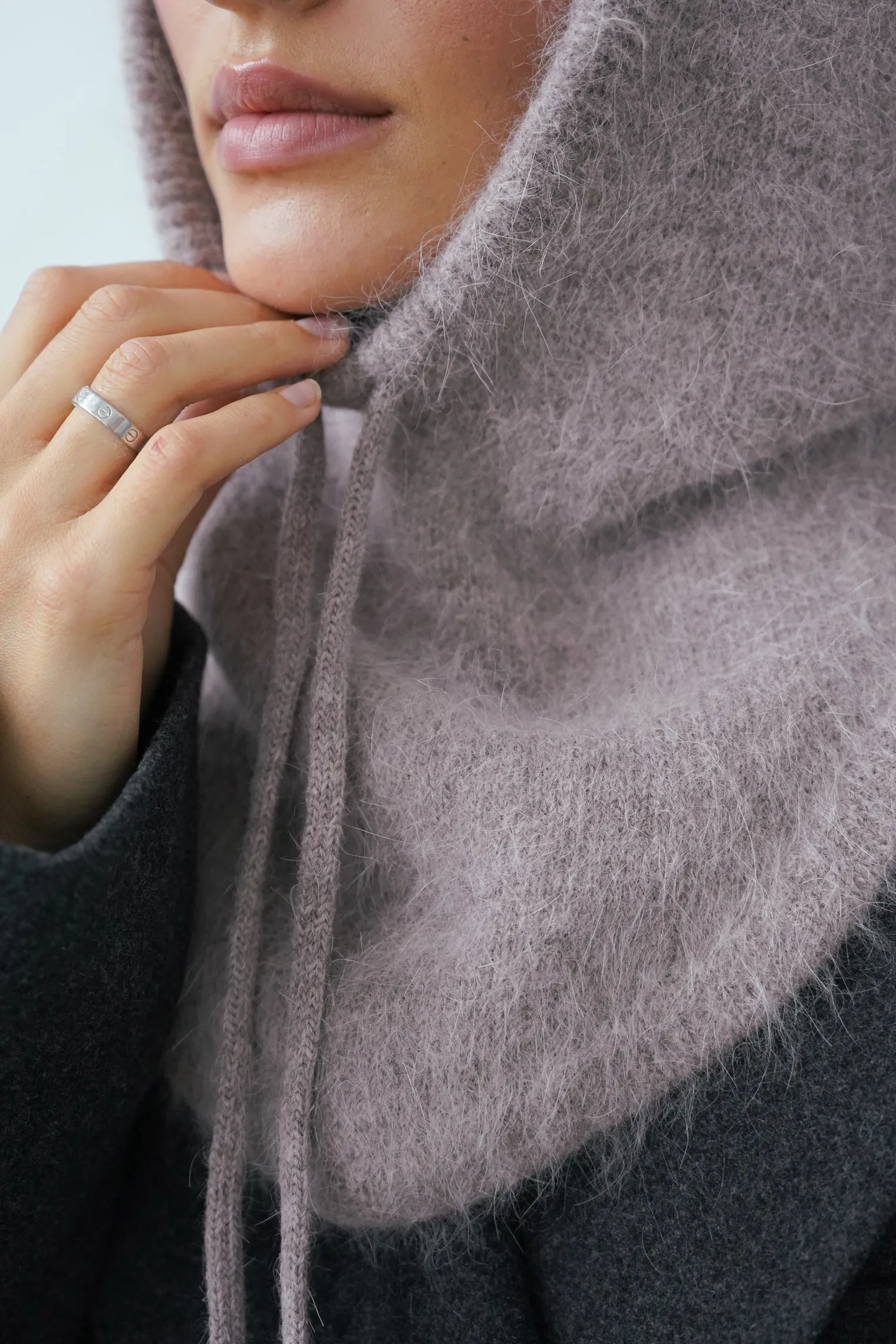 Капор из ангоры кофейного цвета фото 5