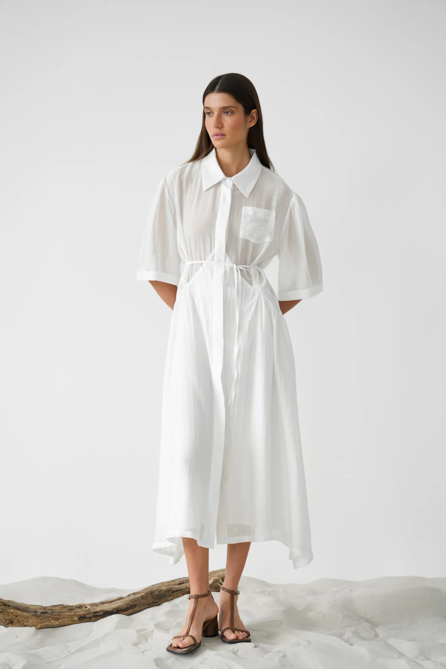 Платье миди из жатой ткани цвета тофу фото 3