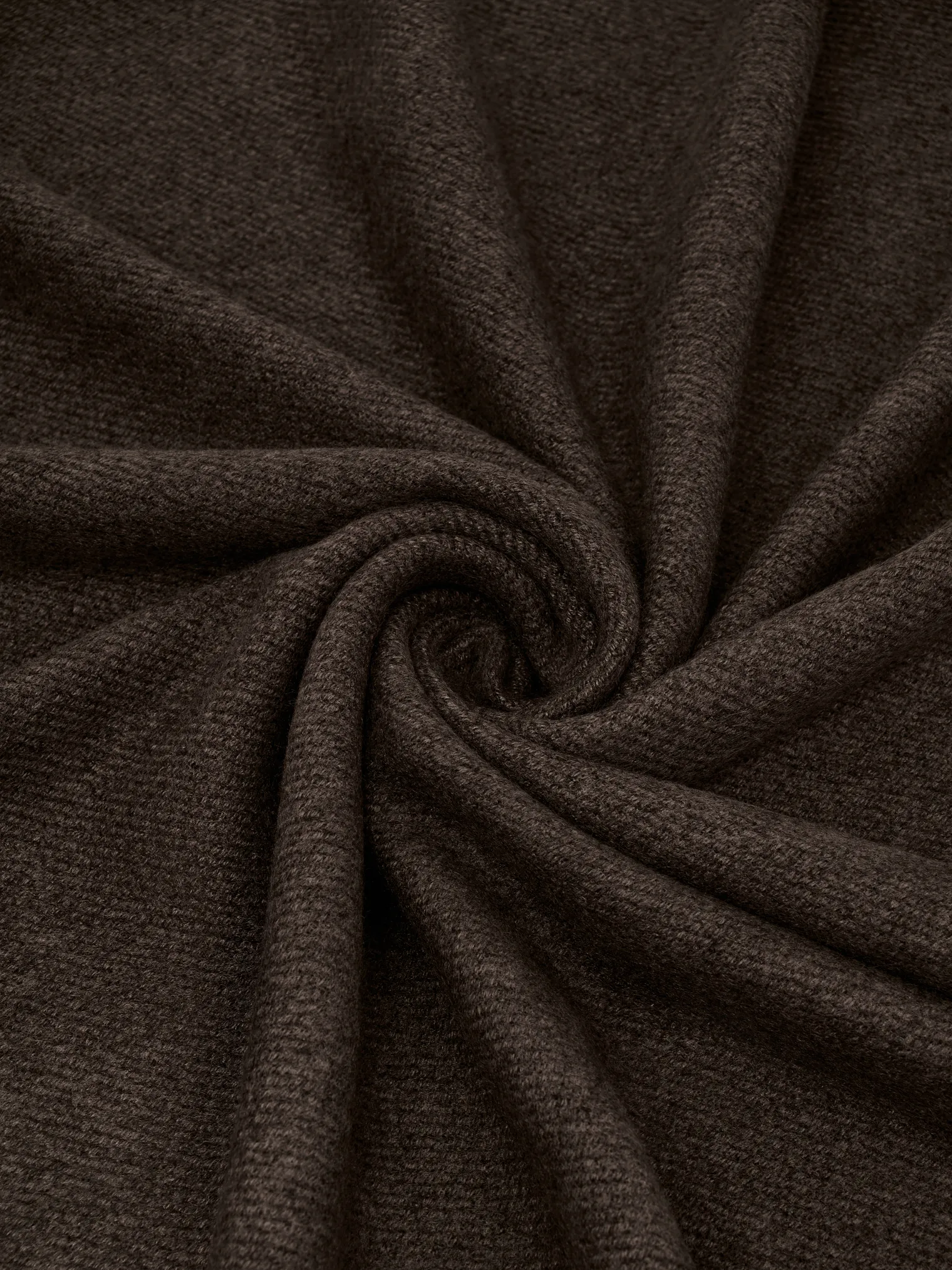 Палантин однотонный из вискозы коричневого цвета фото 1