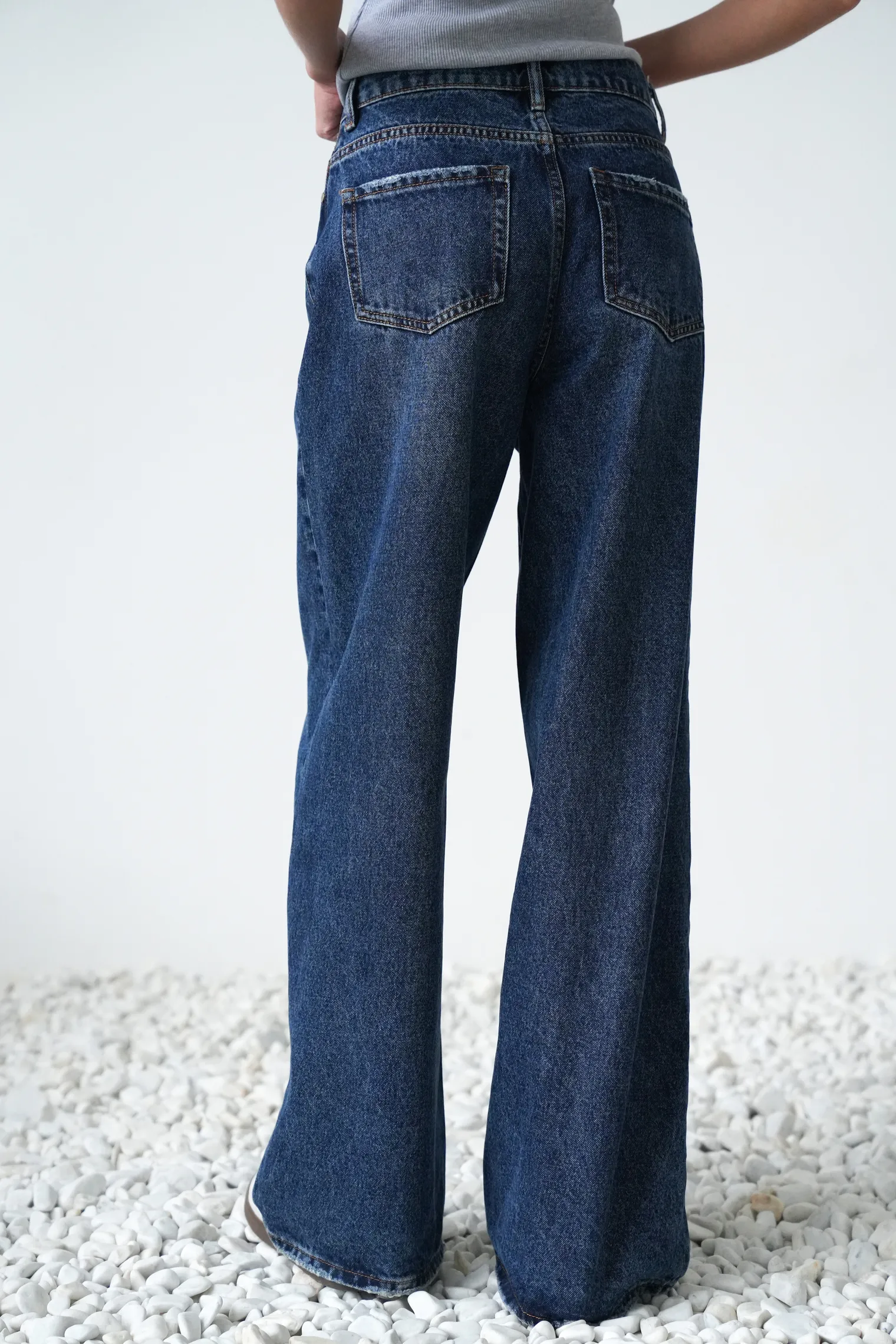 Джинсы свободного кроя в винтажном стиле синего цвета фото 4